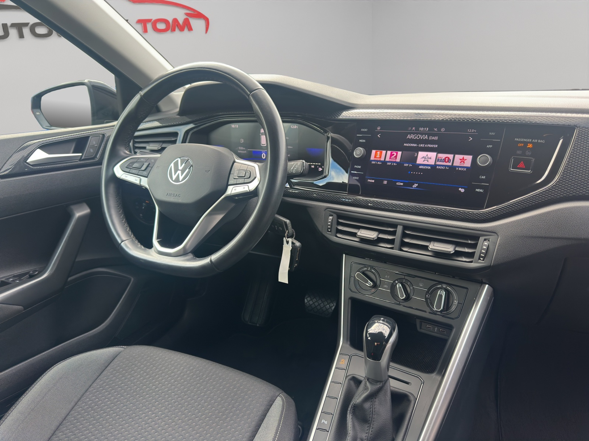 listing desktop thumbnail image 11