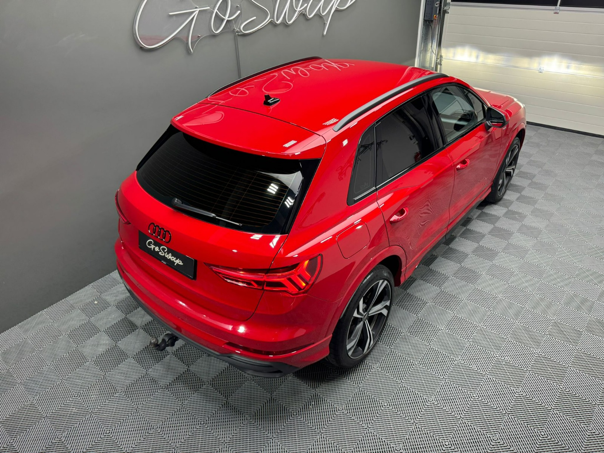 listing desktop thumbnail image 4