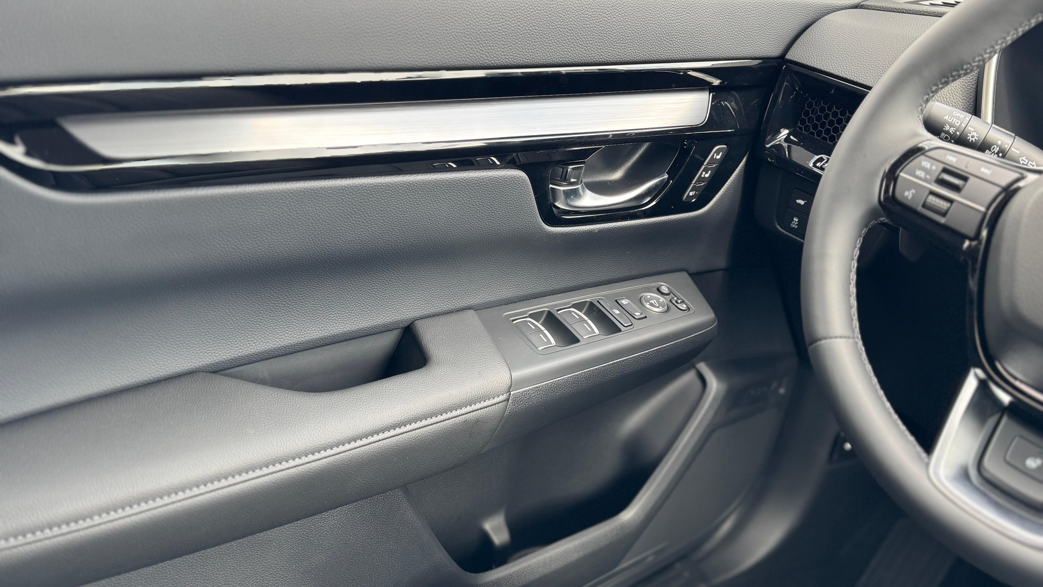 listing desktop thumbnail image 13