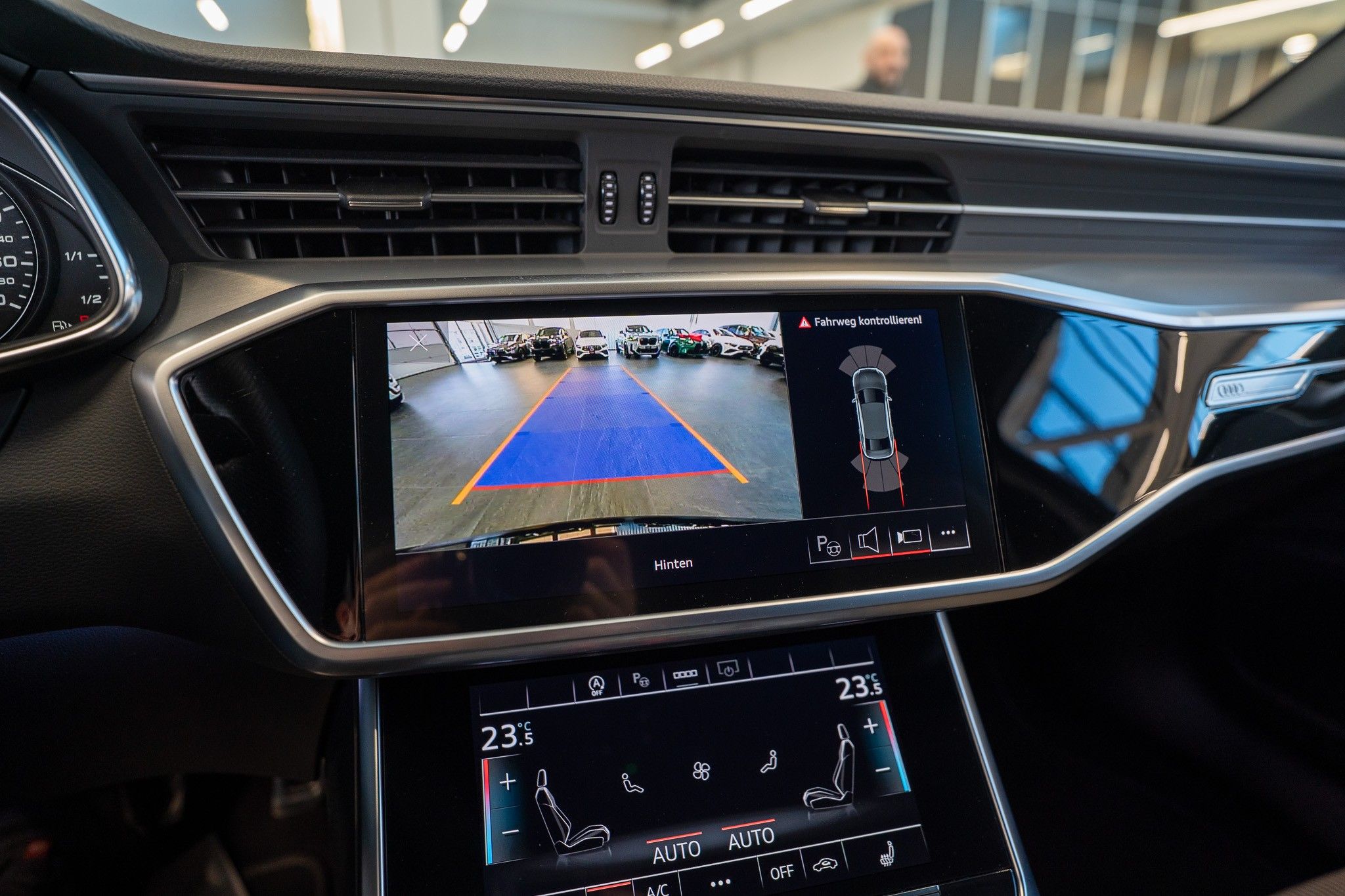 listing desktop thumbnail image 20