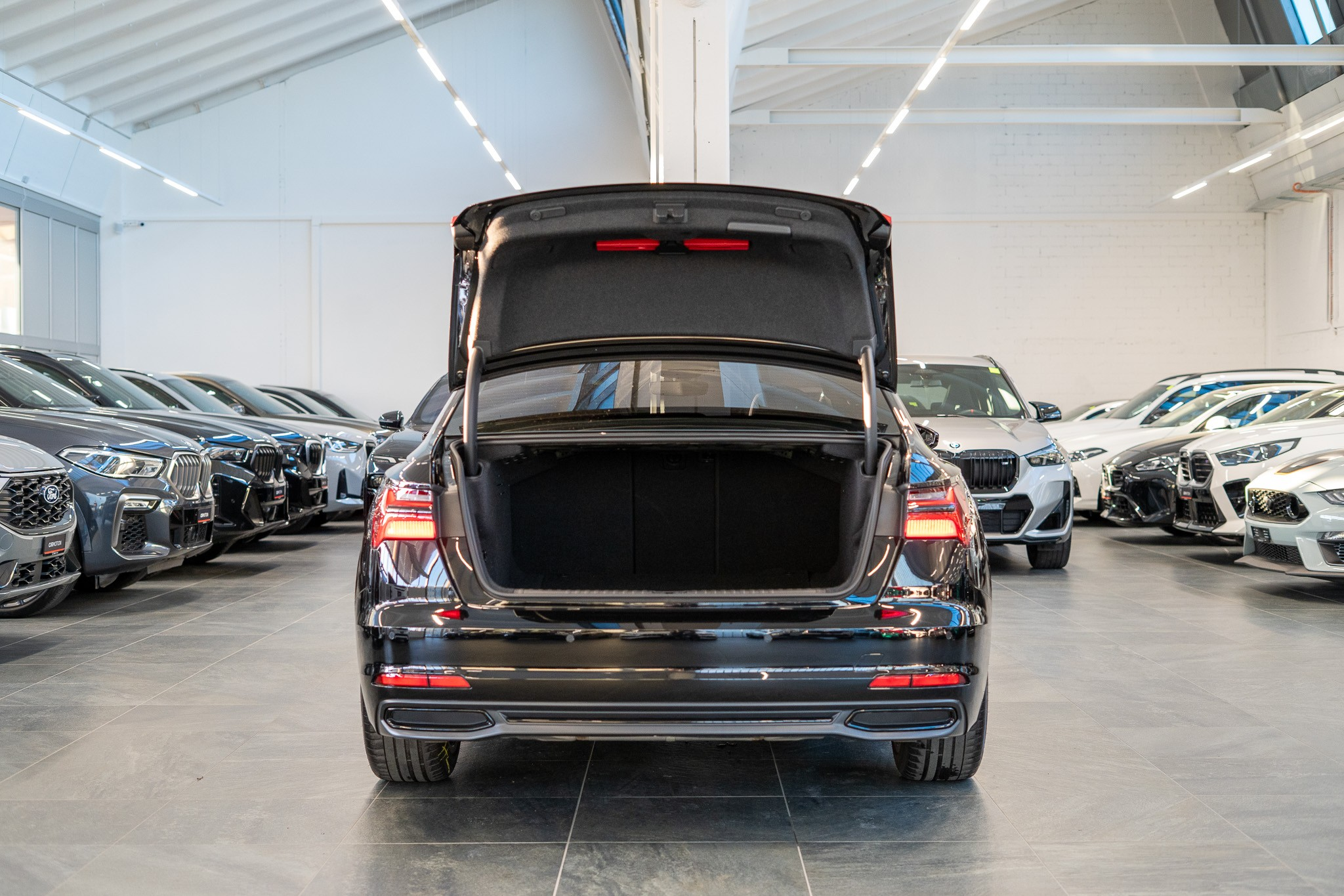 listing desktop thumbnail image 5