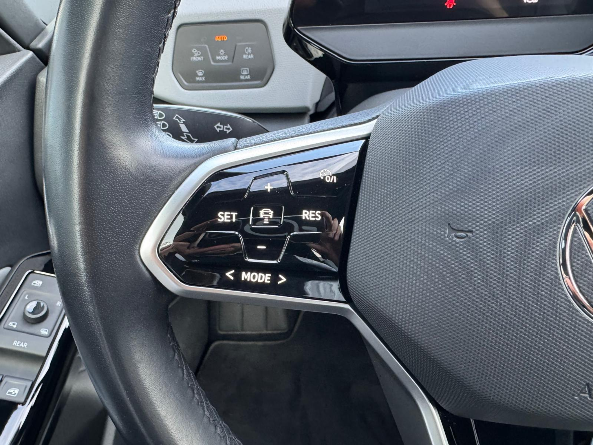 listing desktop thumbnail image 8