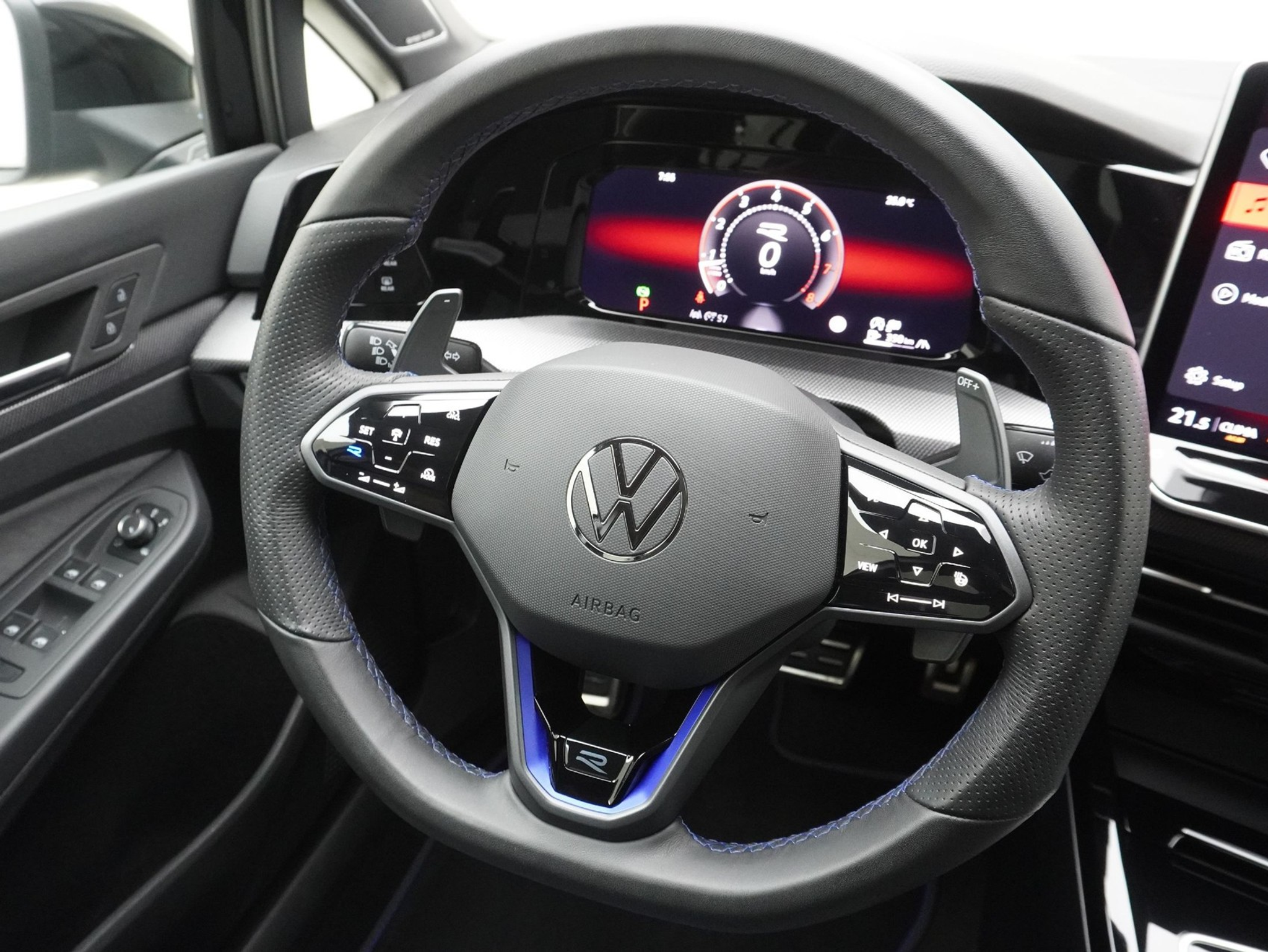 listing desktop thumbnail image 14