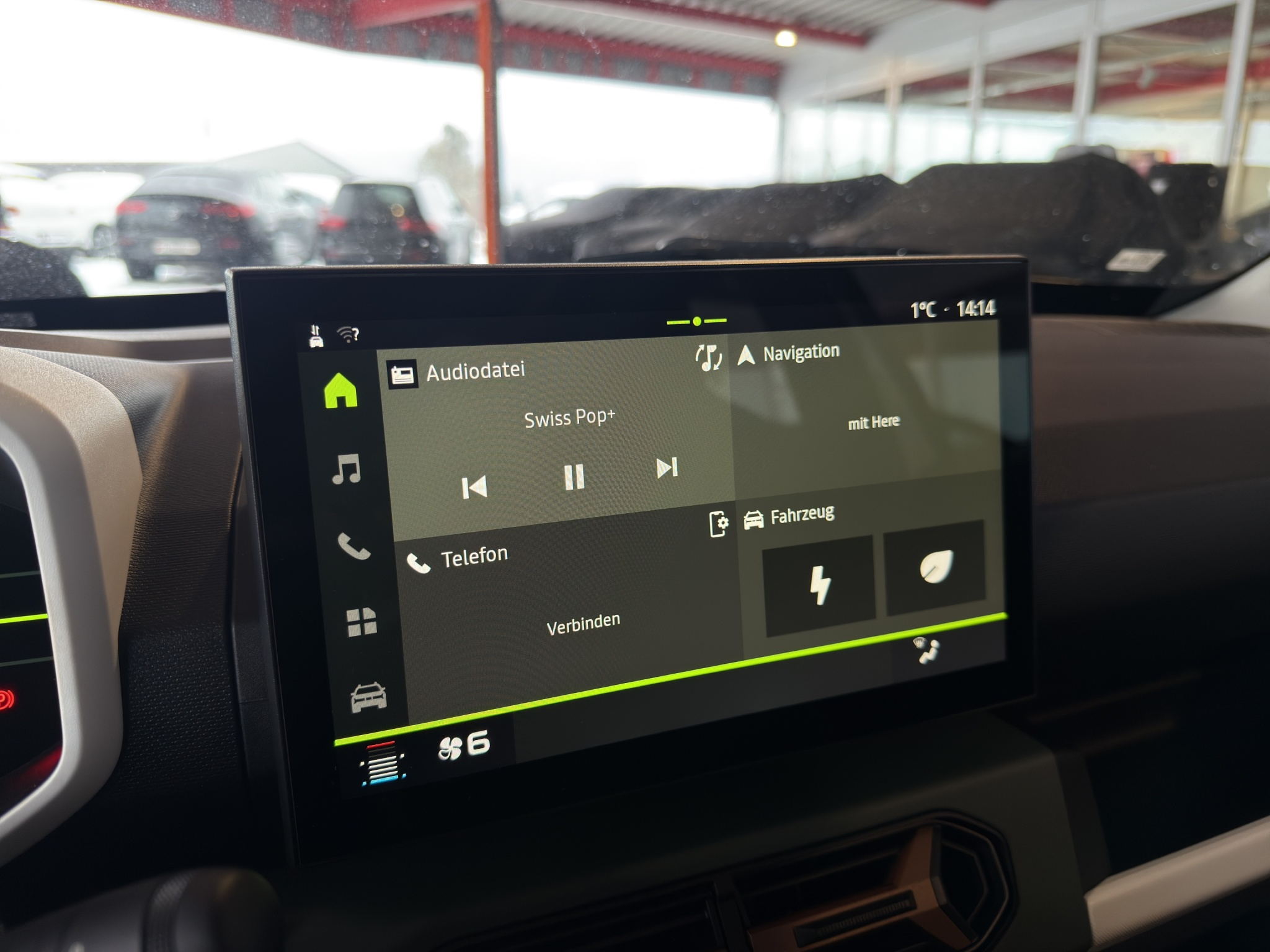 listing desktop thumbnail image 17