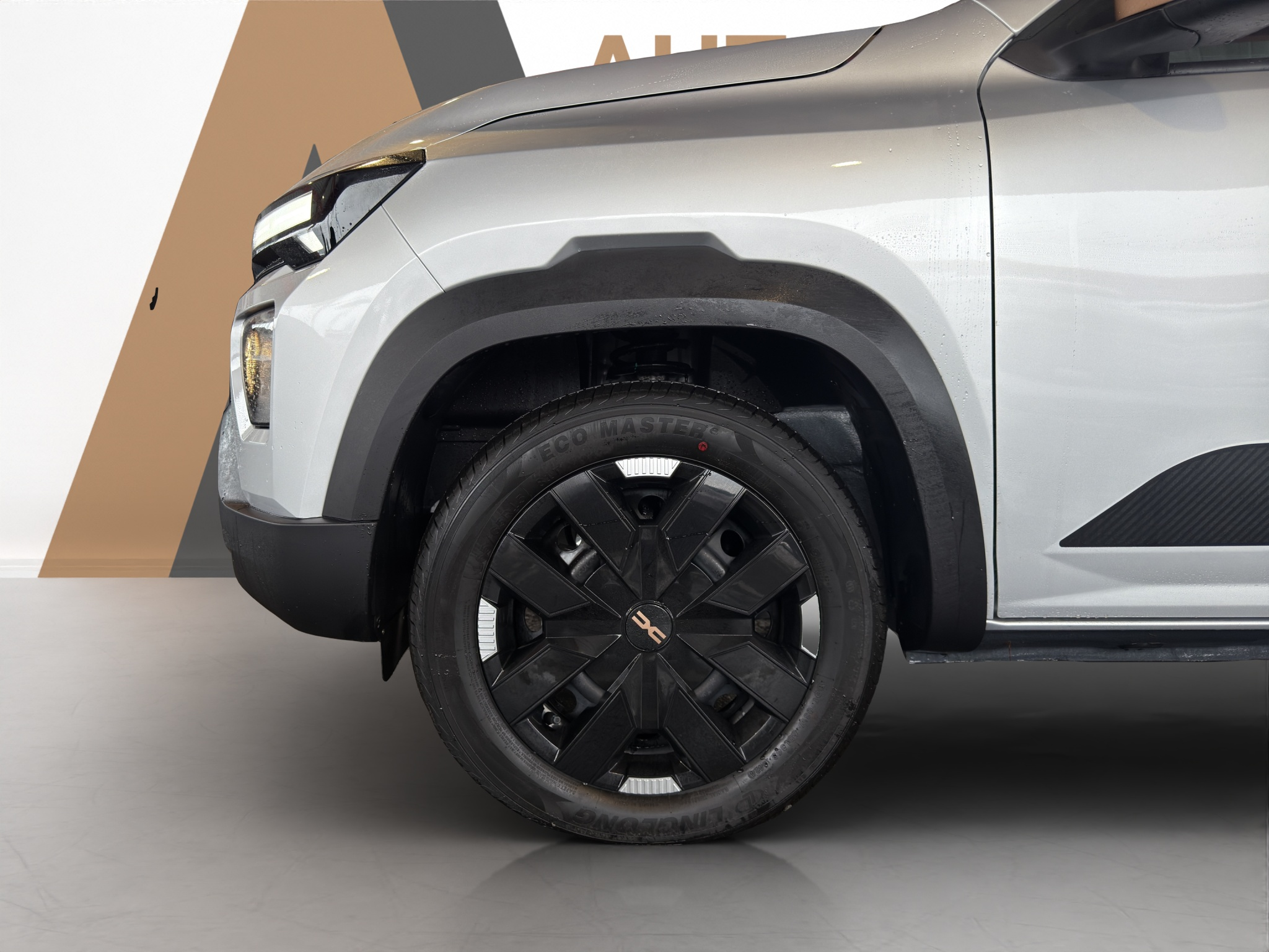 listing desktop thumbnail image 11