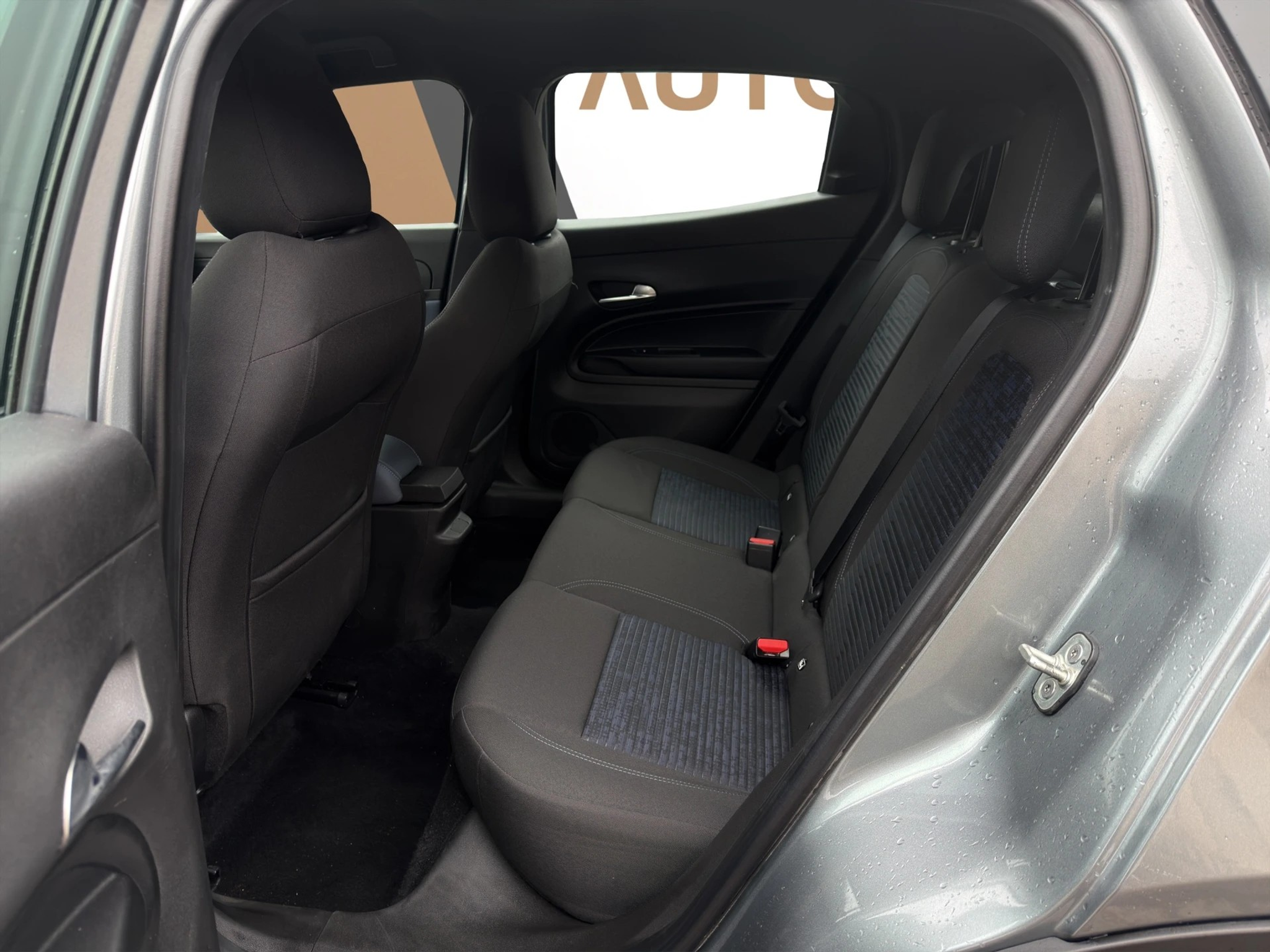 listing desktop thumbnail image 19