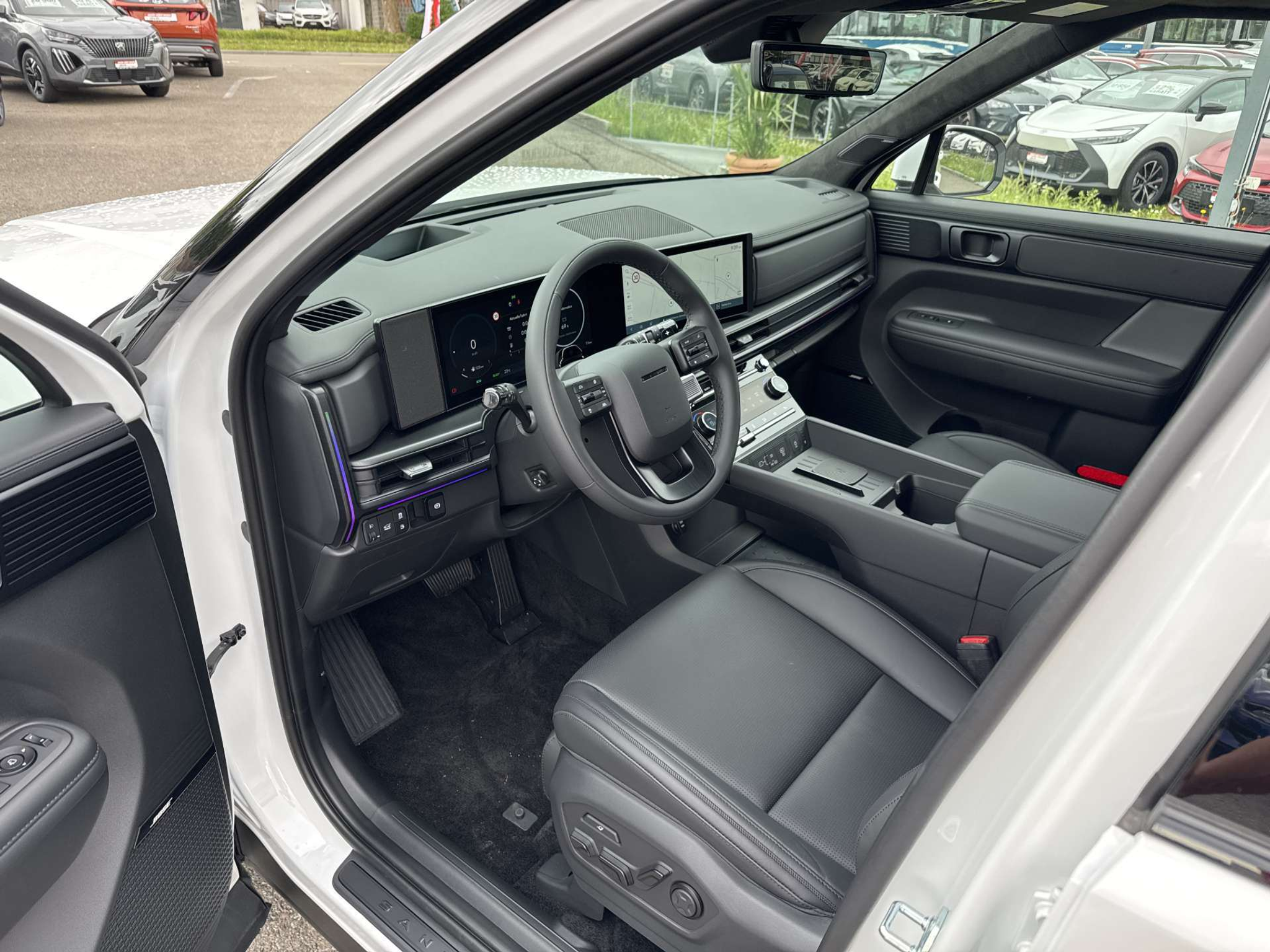 listing desktop thumbnail image 4