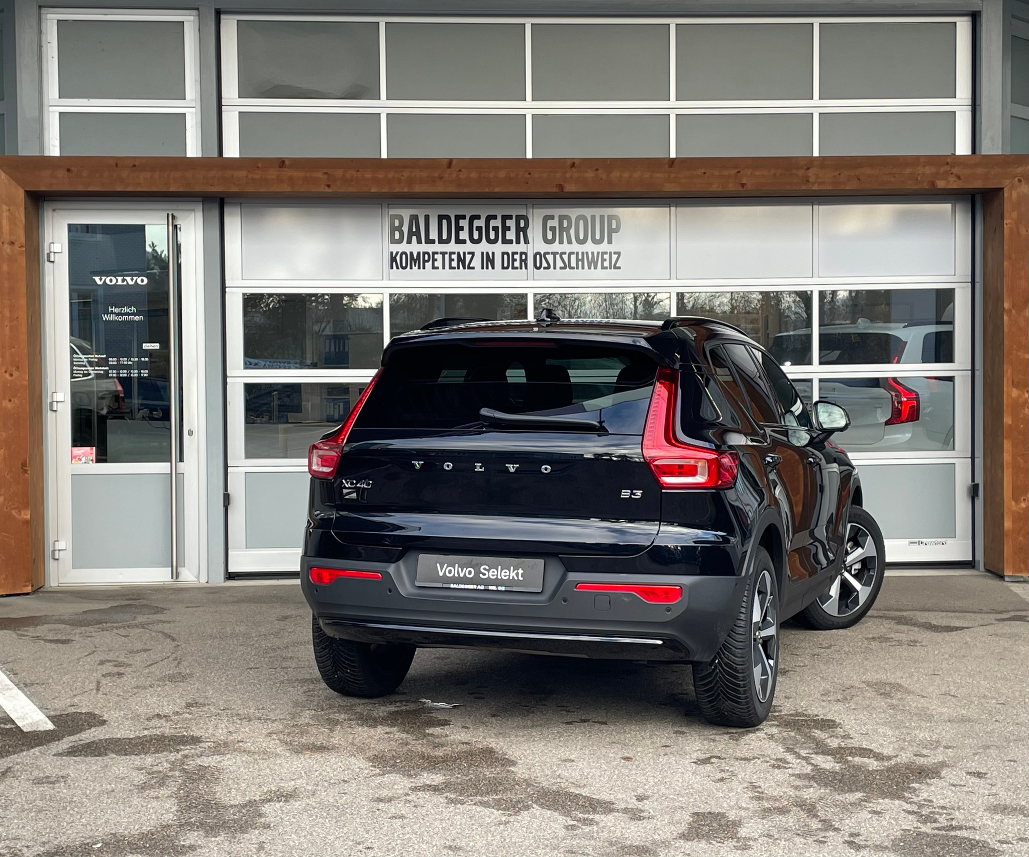 listing desktop thumbnail image 2