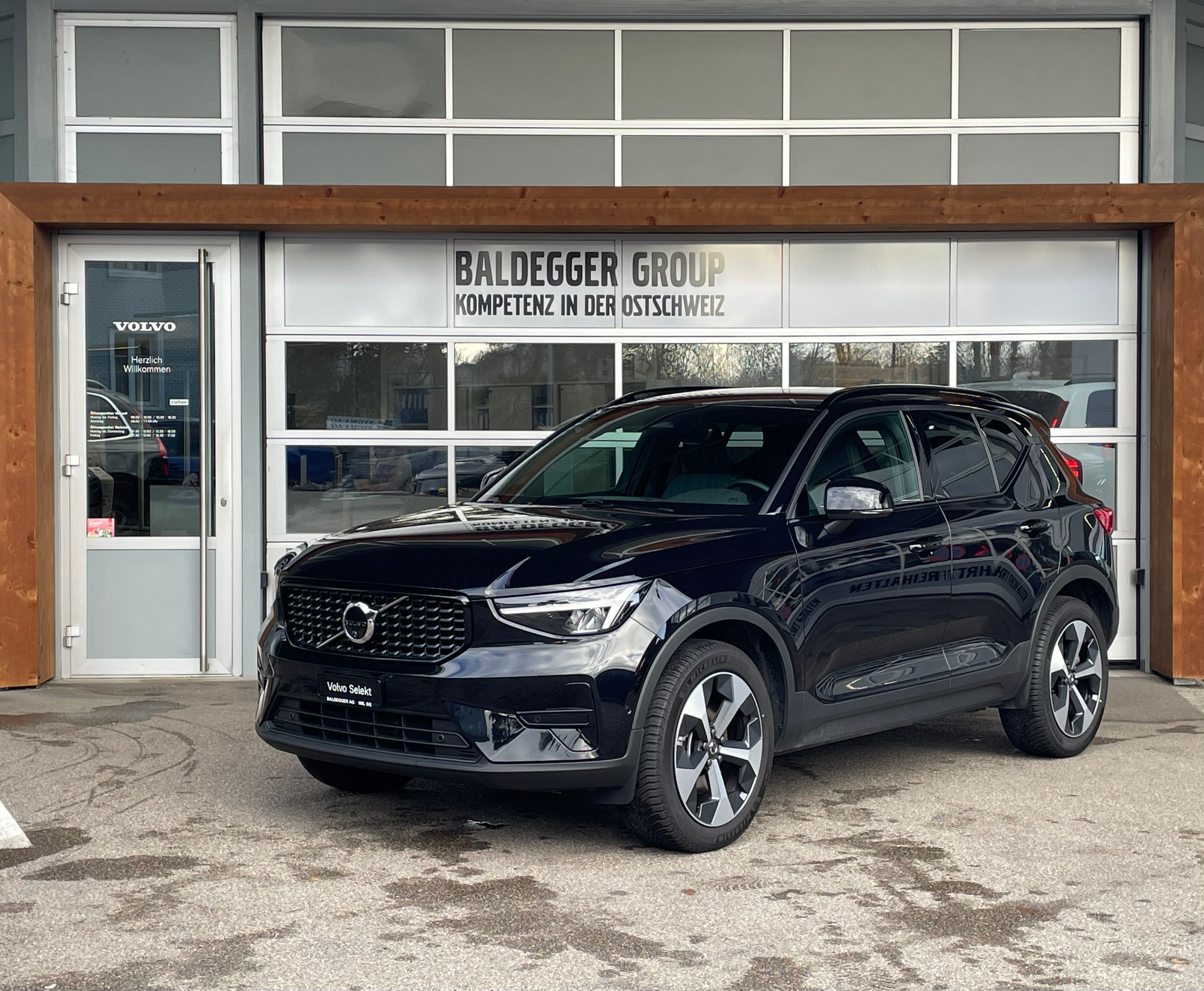 listing desktop thumbnail image 1