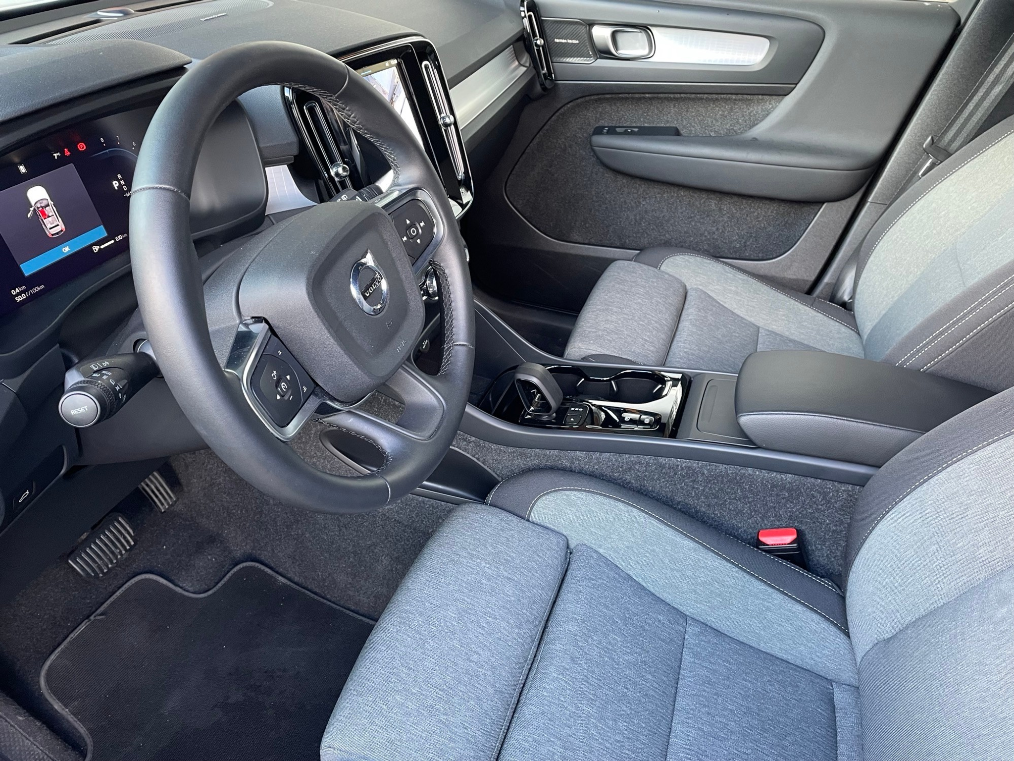 listing desktop thumbnail image 3