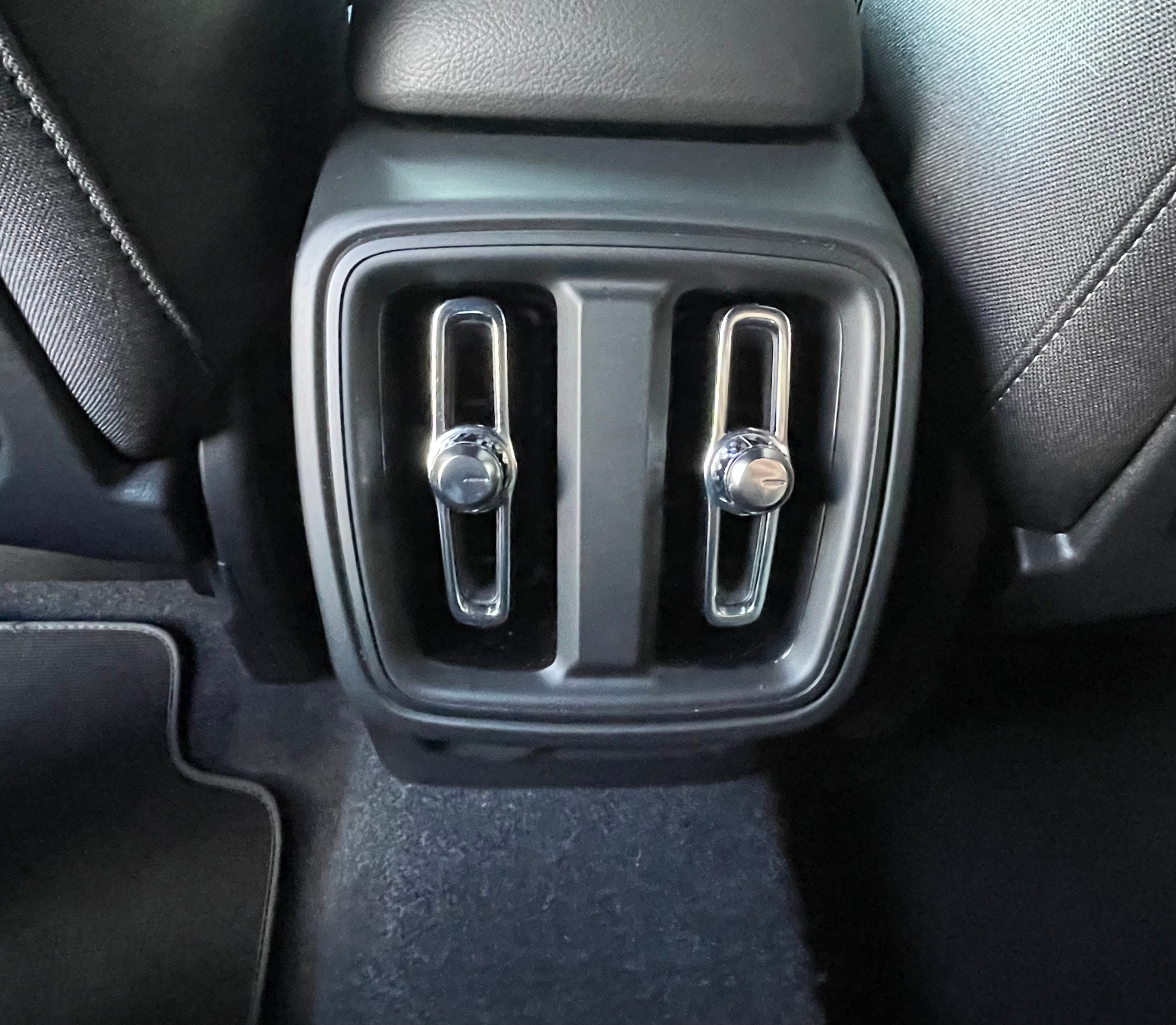 listing desktop thumbnail image 15