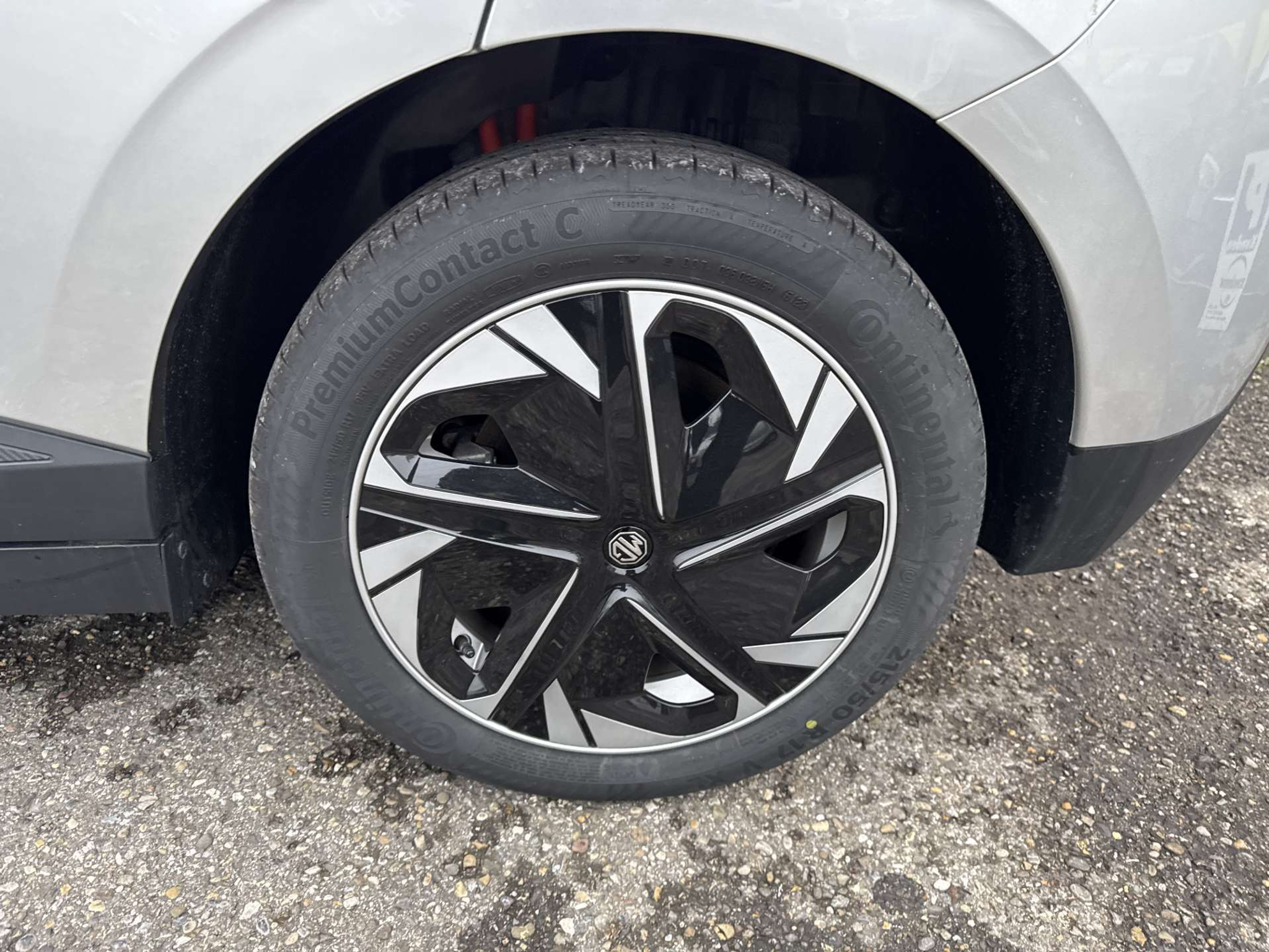 listing desktop thumbnail image 9