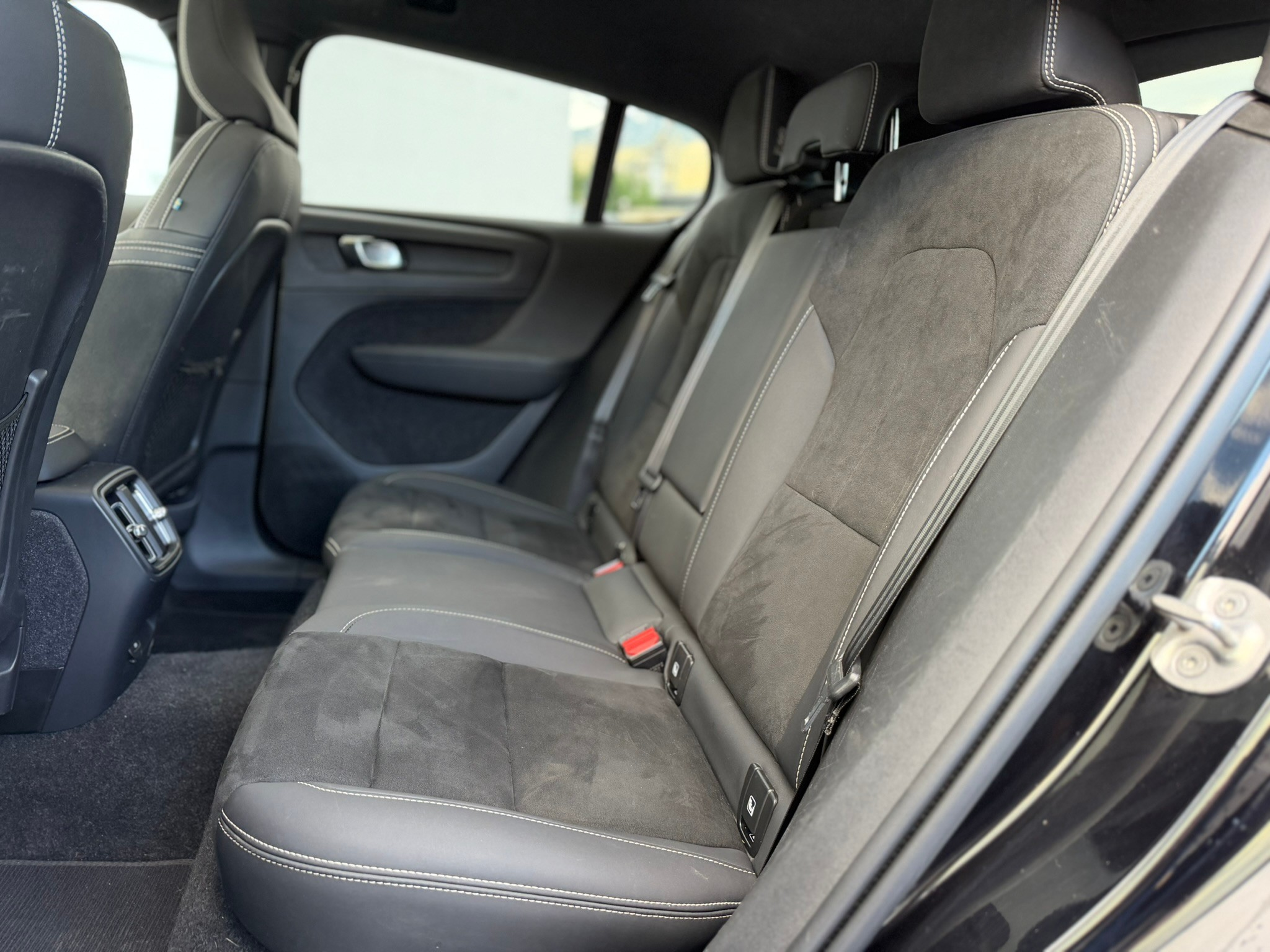 listing desktop thumbnail image 9