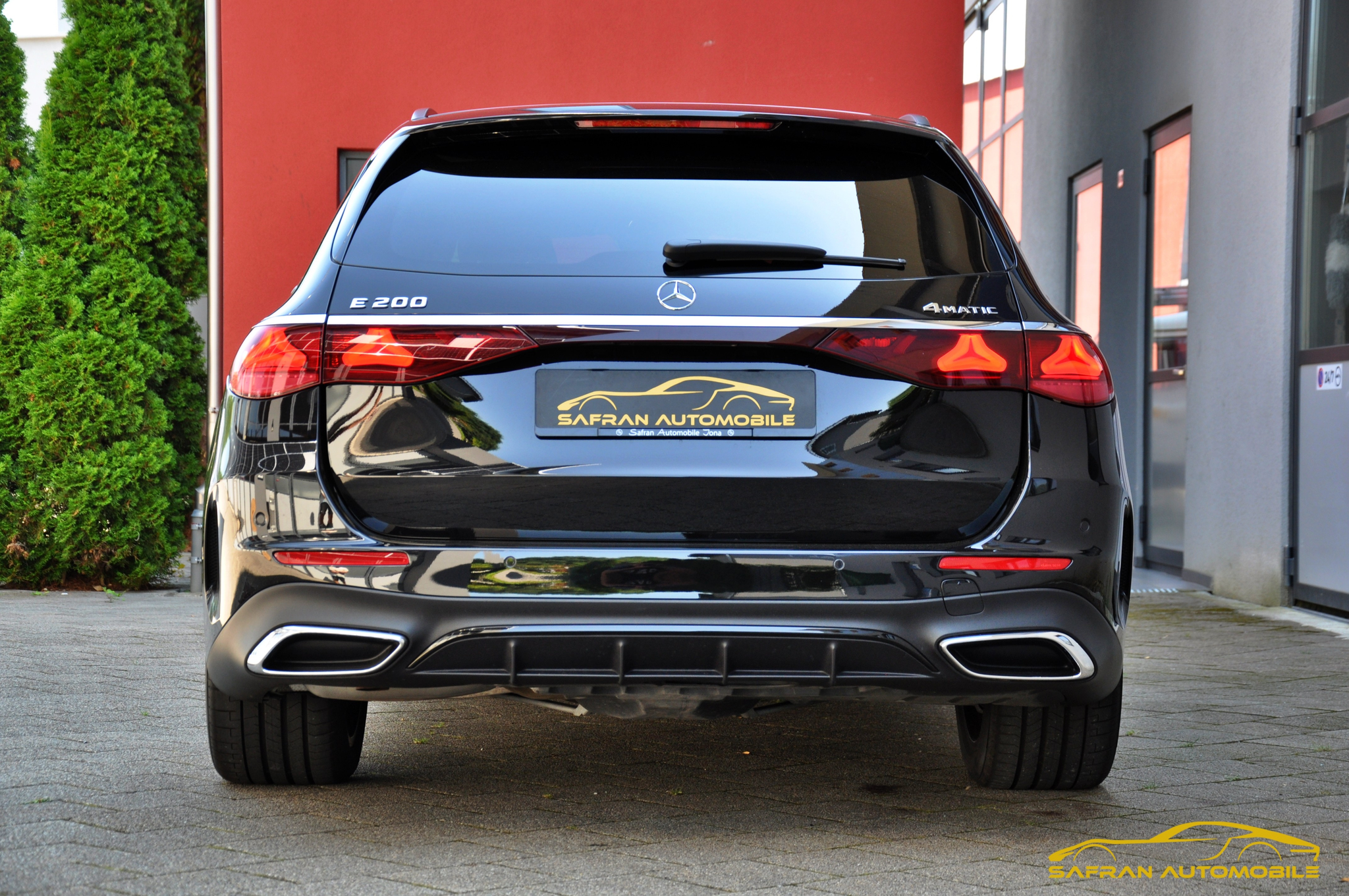 listing desktop thumbnail image 5