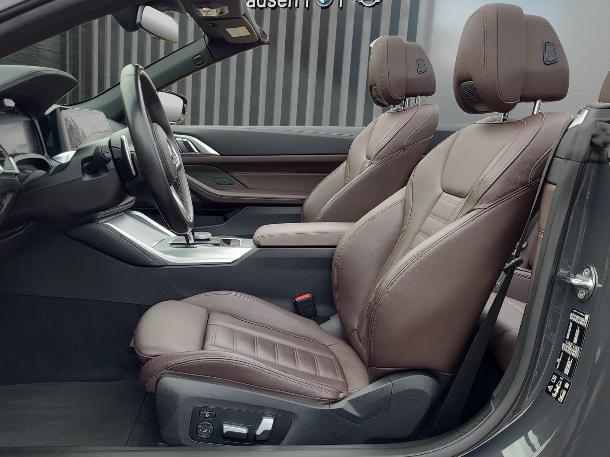 listing desktop thumbnail image 12