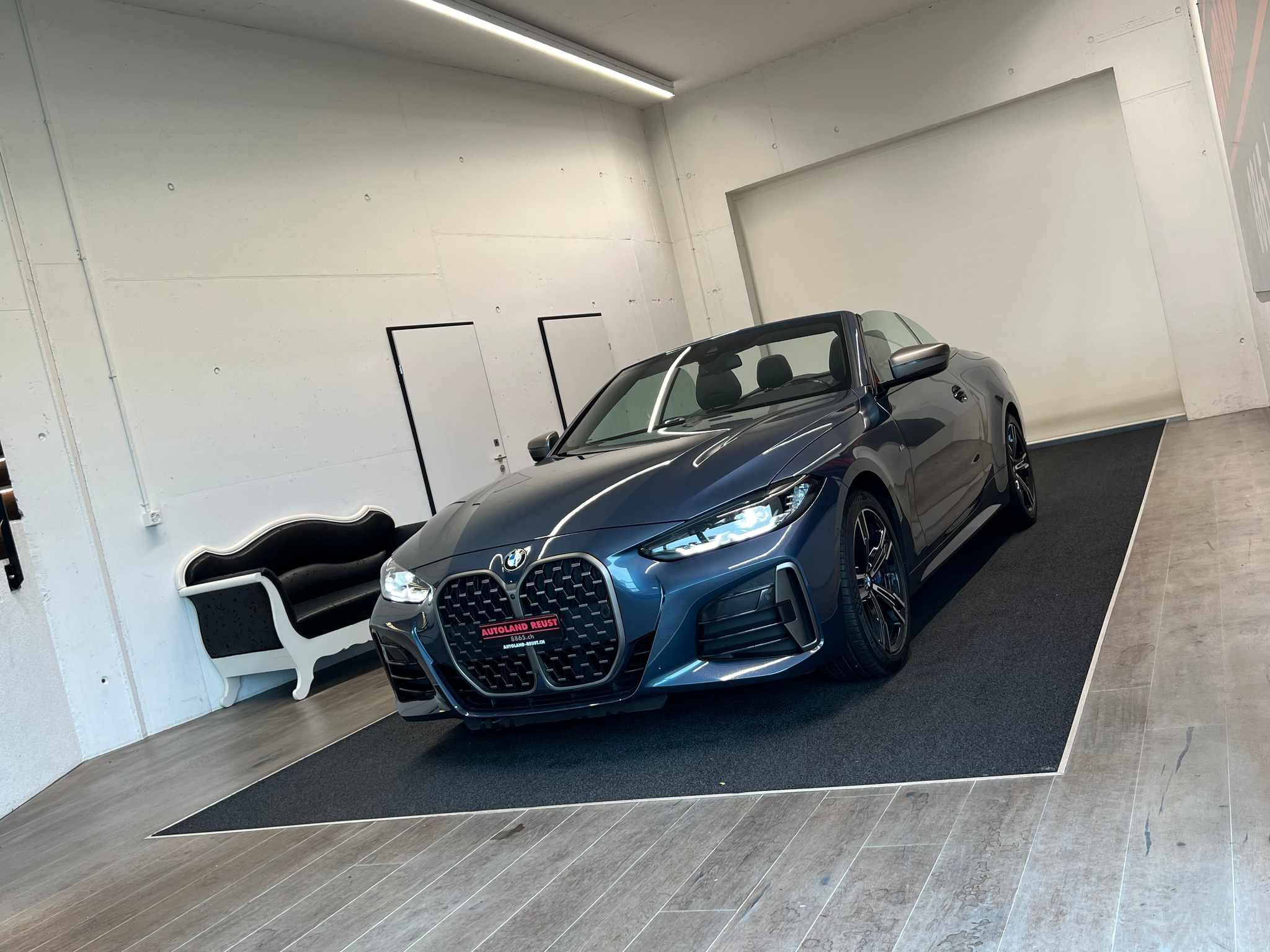 listing desktop thumbnail image 4