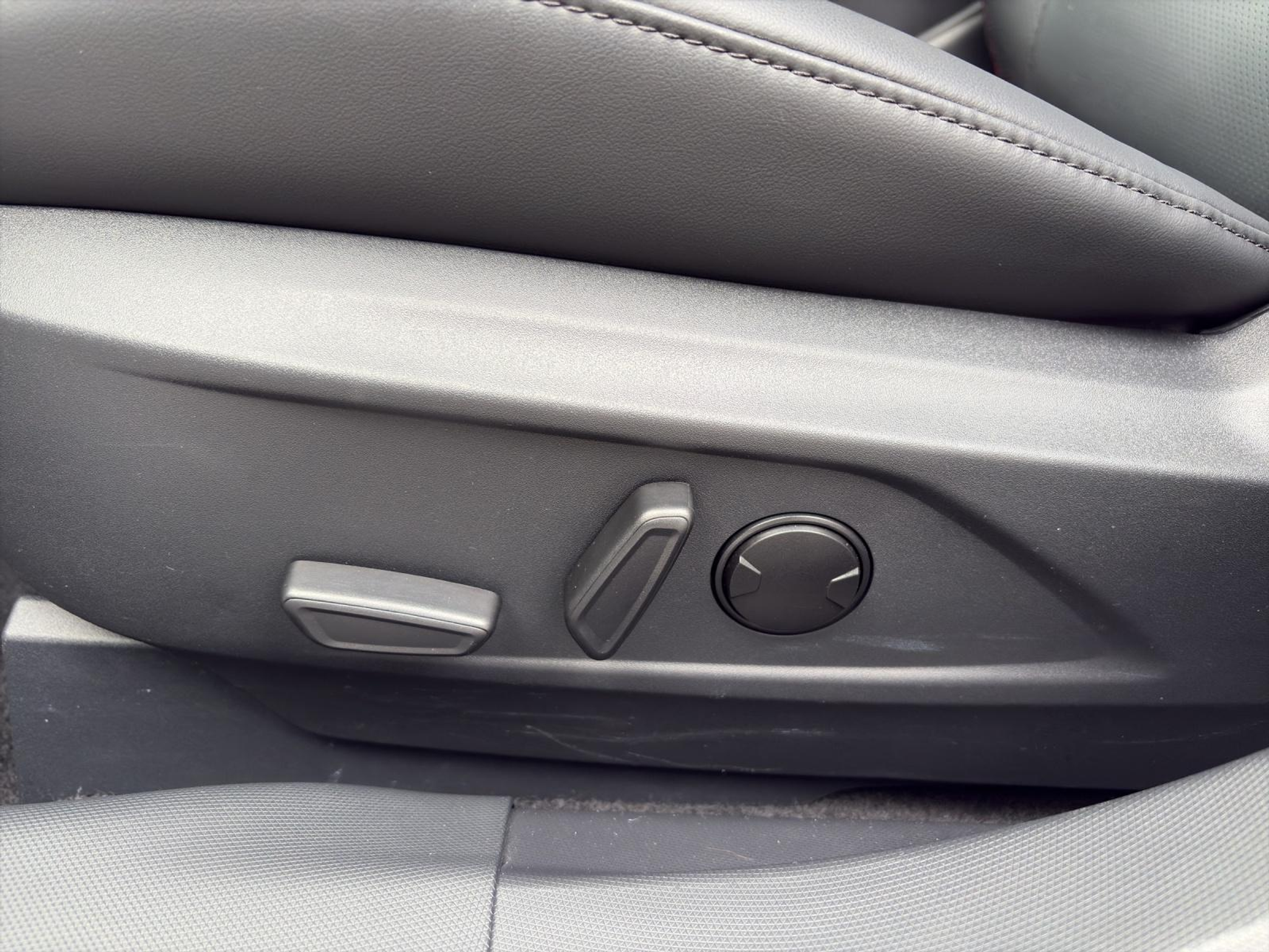 listing desktop thumbnail image 17