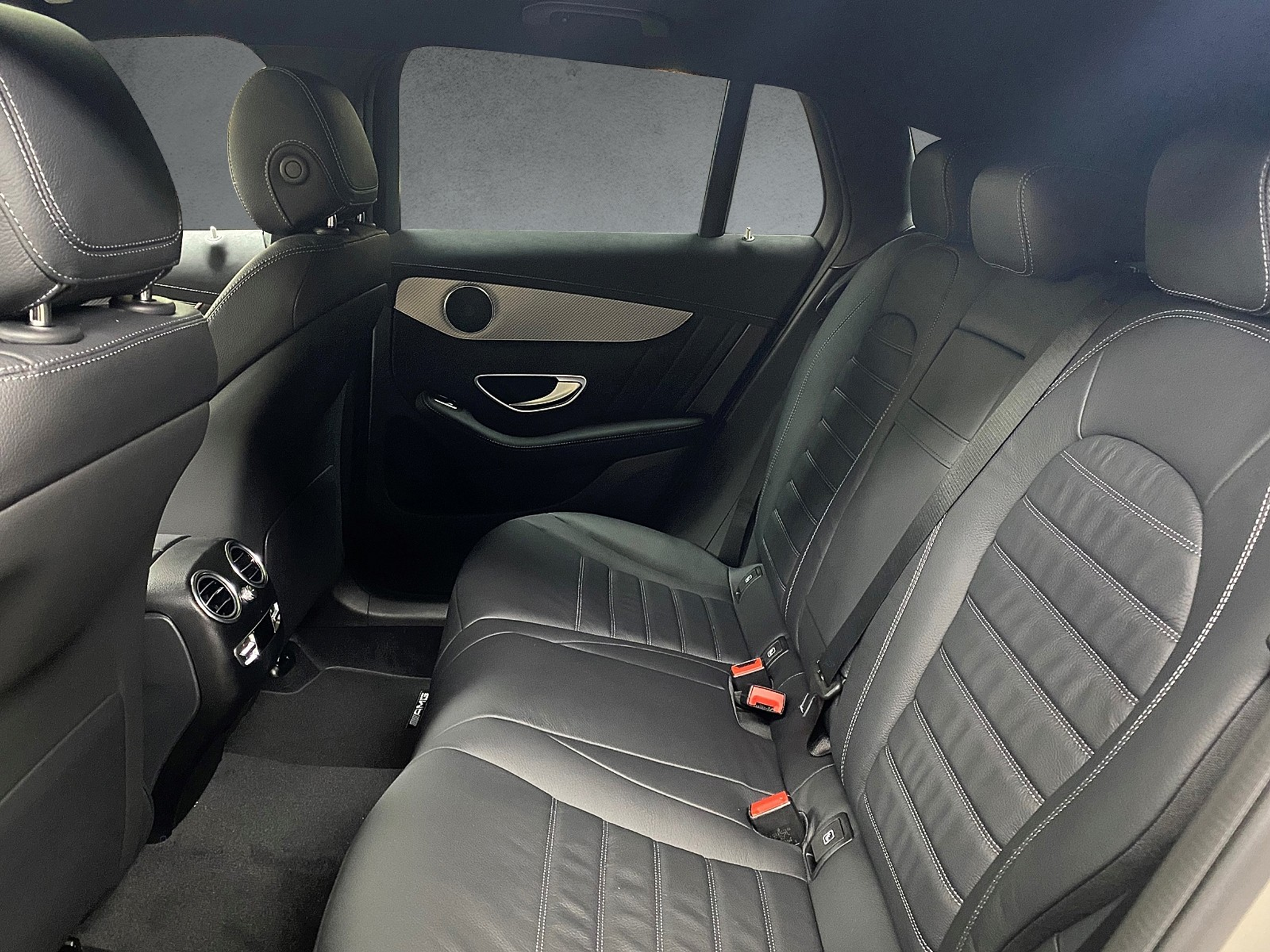 listing desktop thumbnail image 7