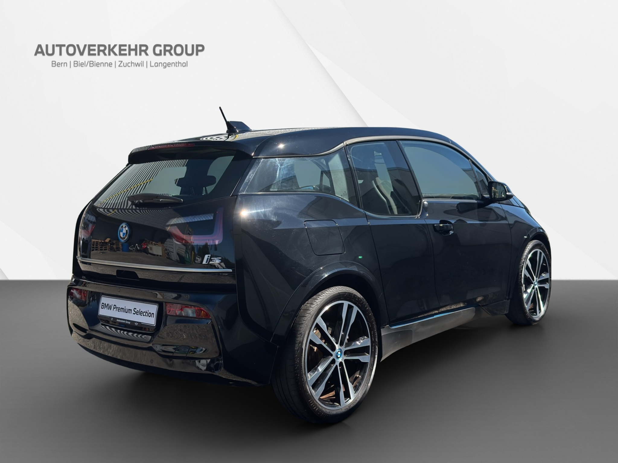 listing desktop thumbnail image 4