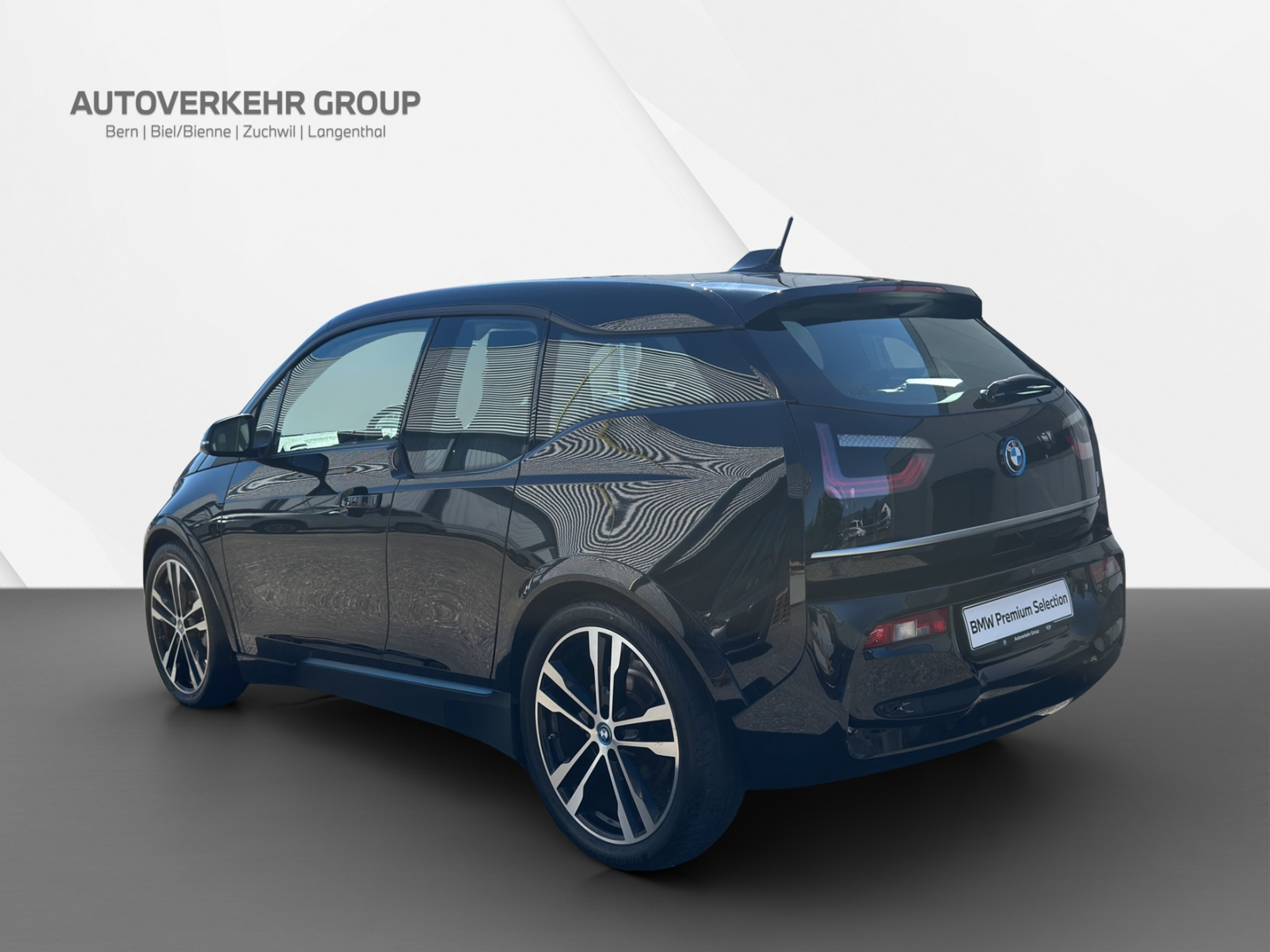 listing desktop thumbnail image 2