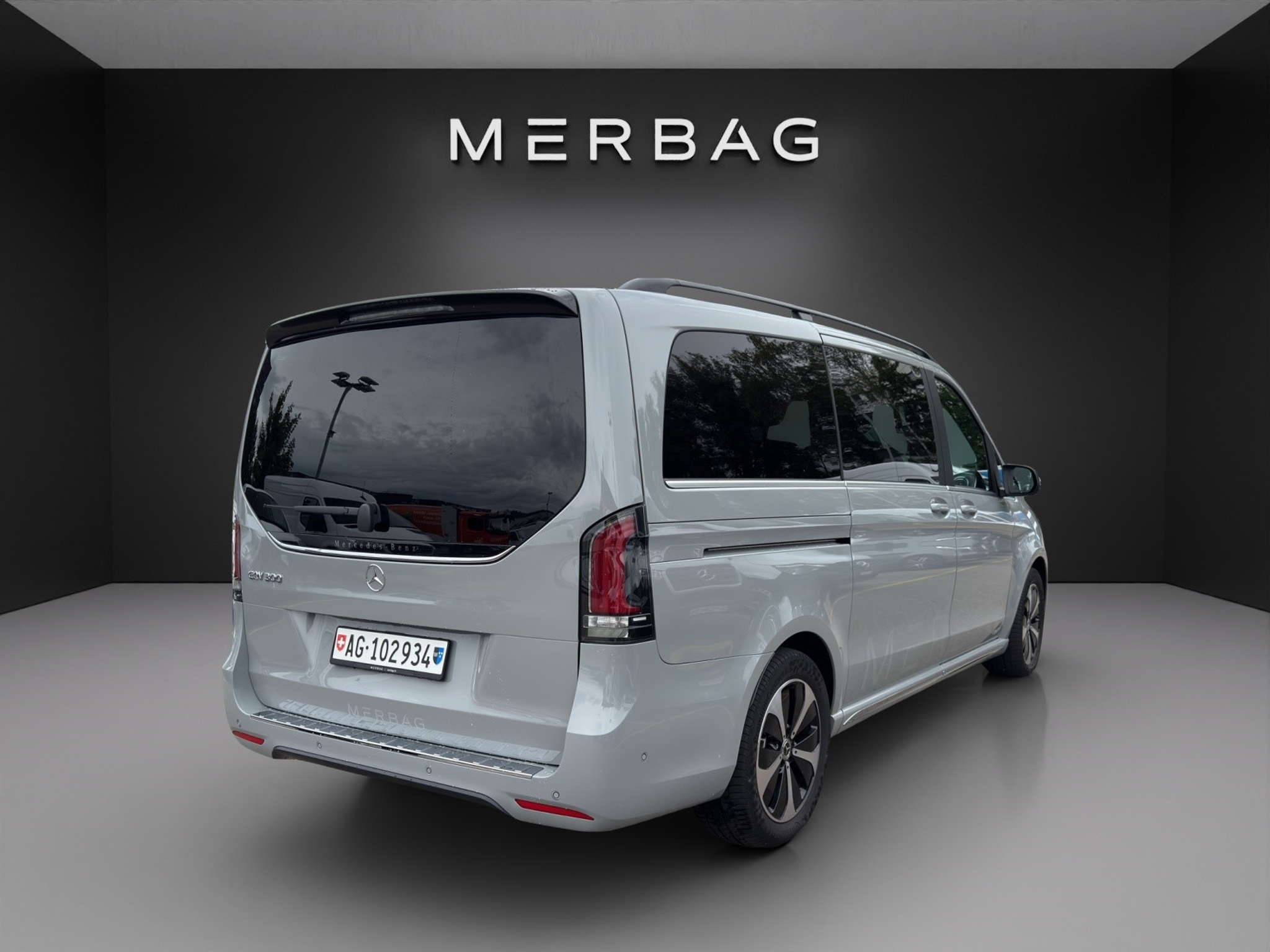 listing desktop thumbnail image 1