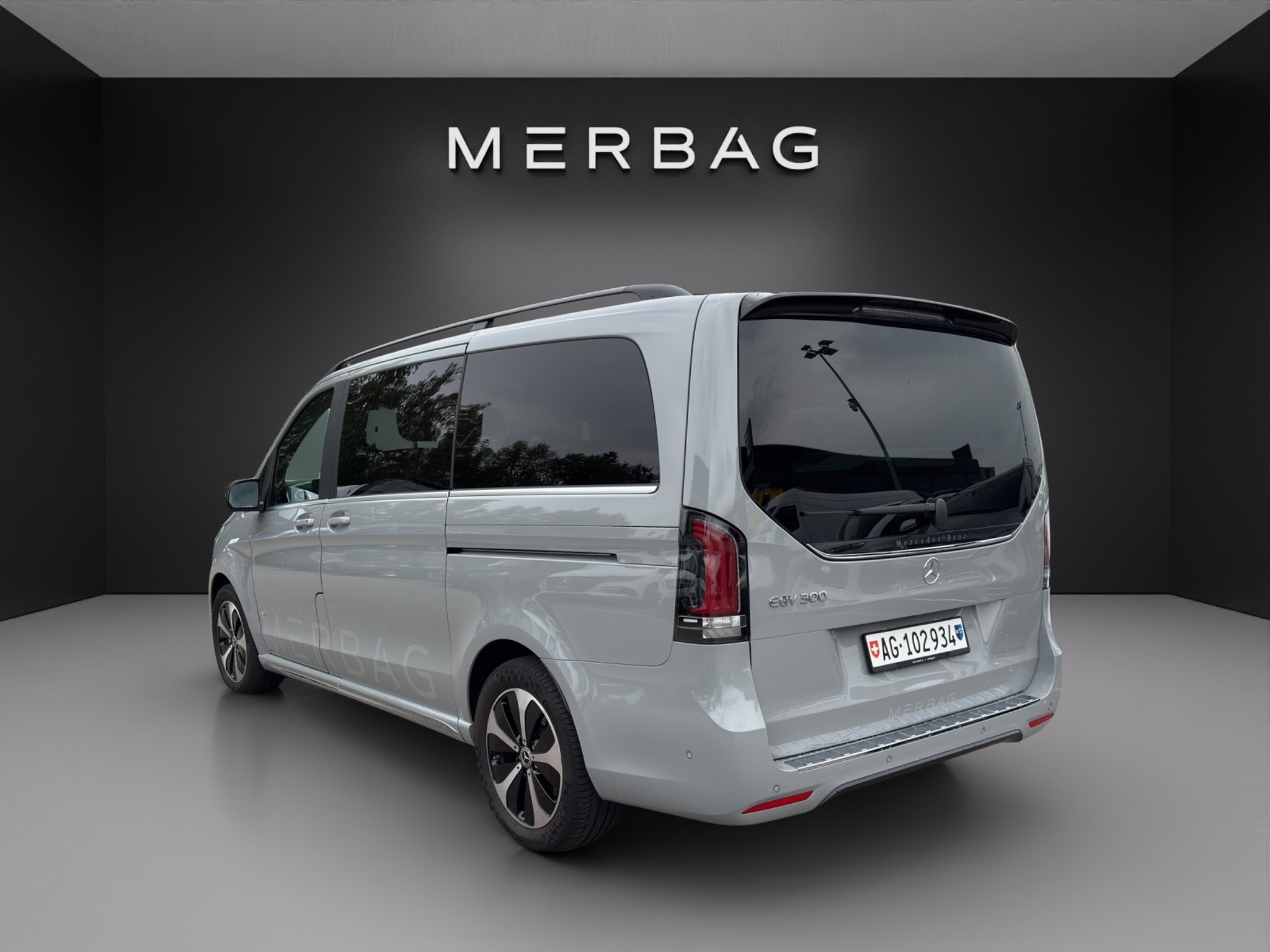 listing desktop thumbnail image 3