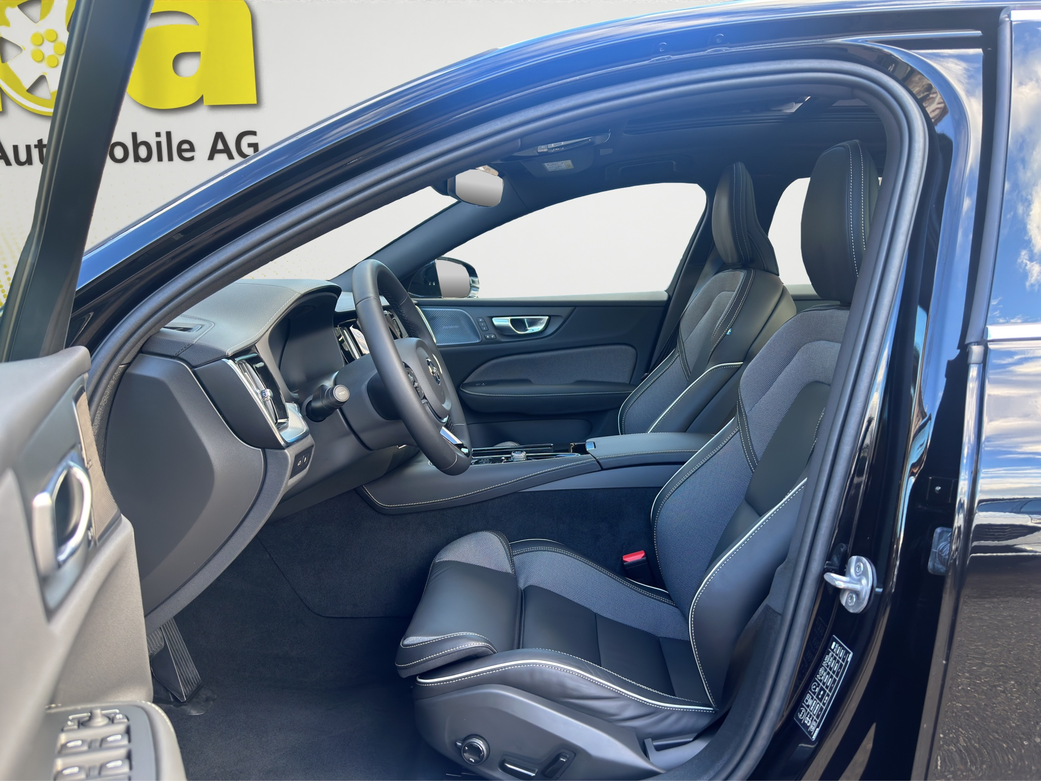 listing desktop thumbnail image 11