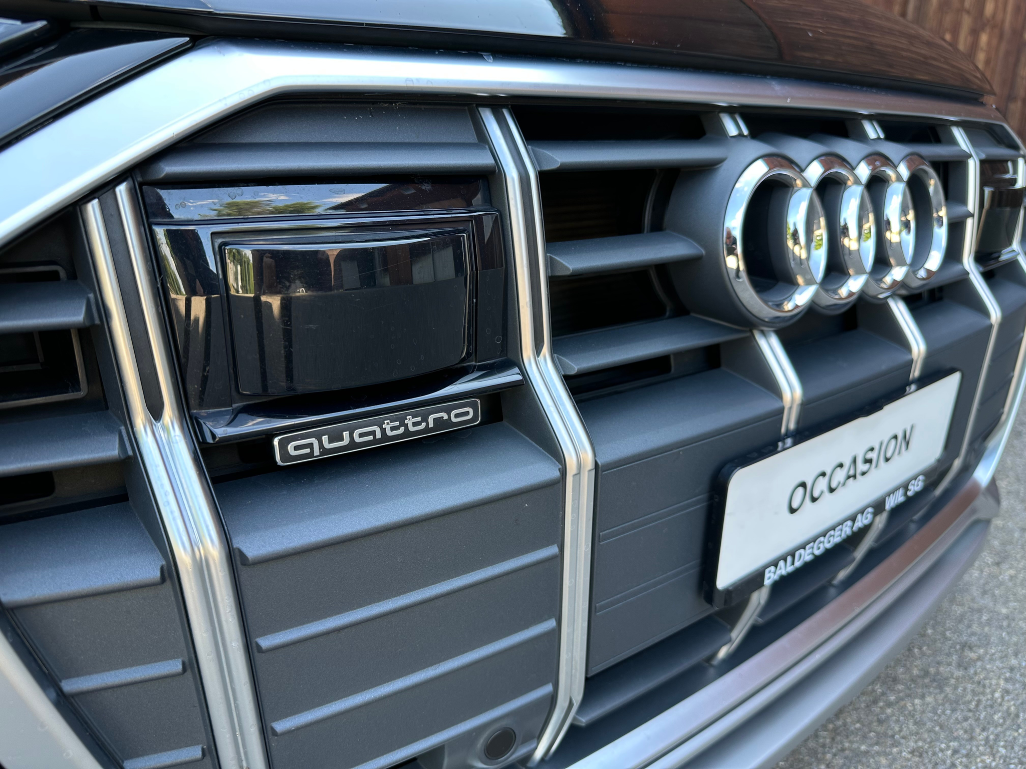 listing desktop thumbnail image 16