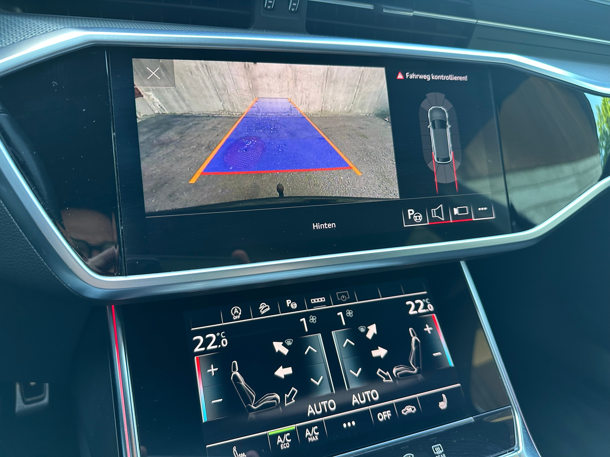 listing desktop thumbnail image 11