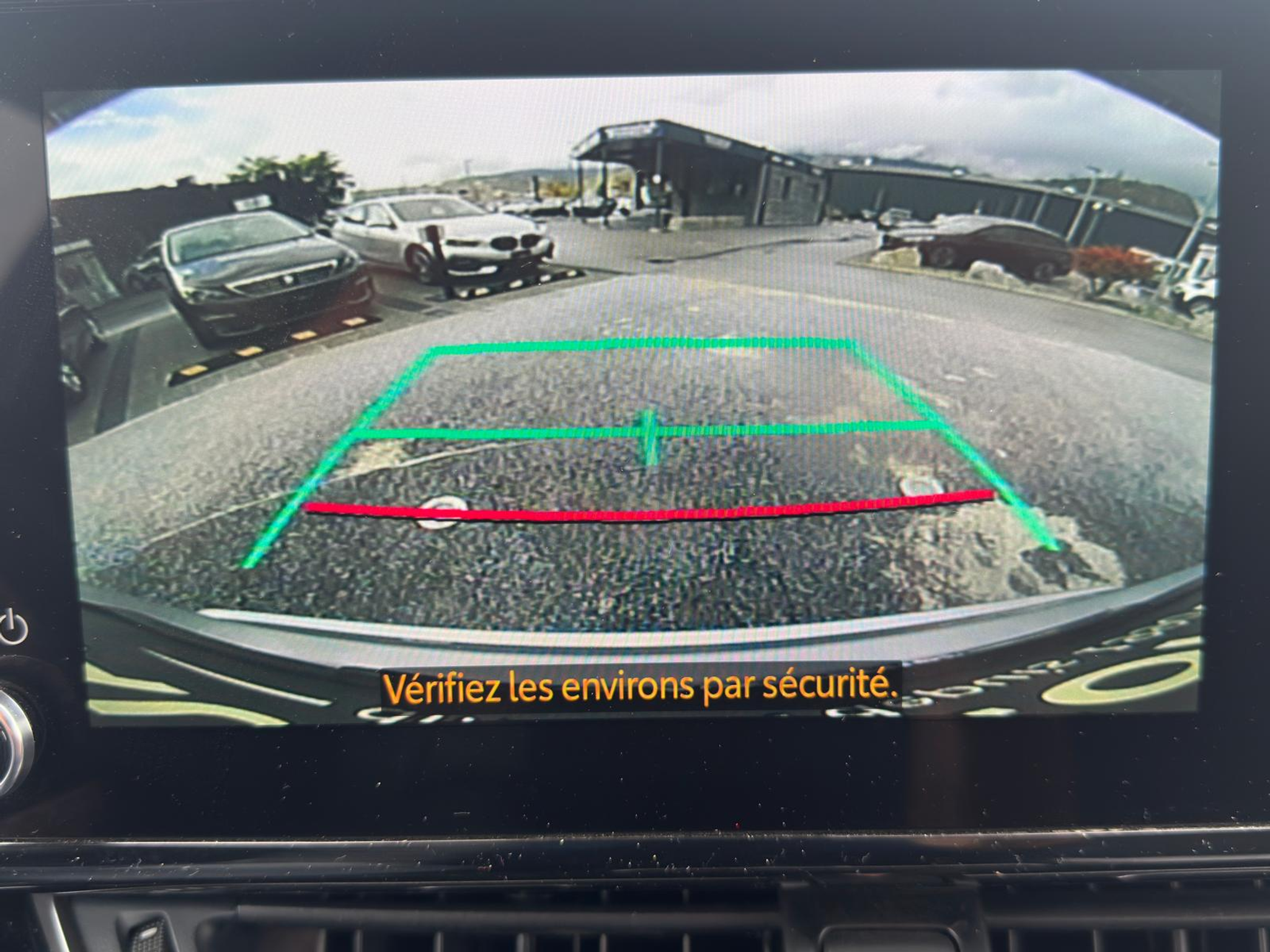 listing desktop thumbnail image 9