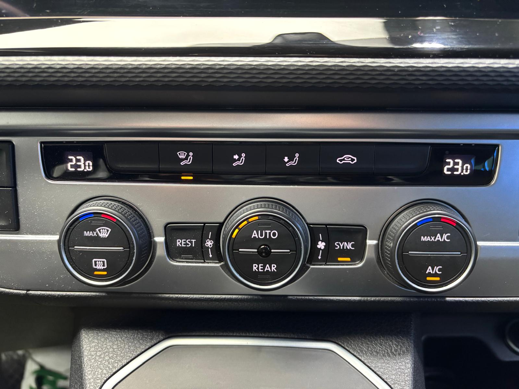 listing desktop thumbnail image 27