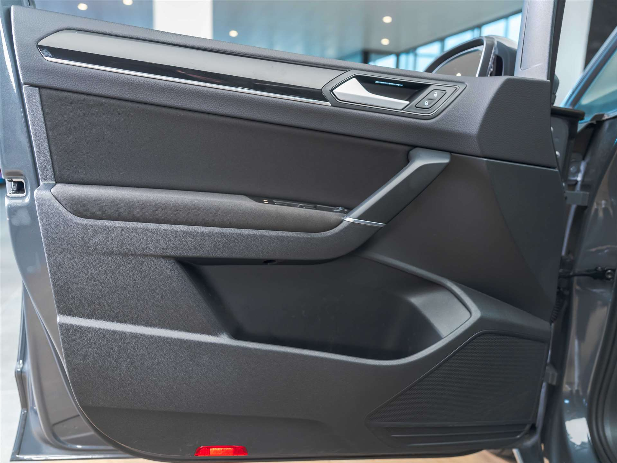 listing desktop thumbnail image 21