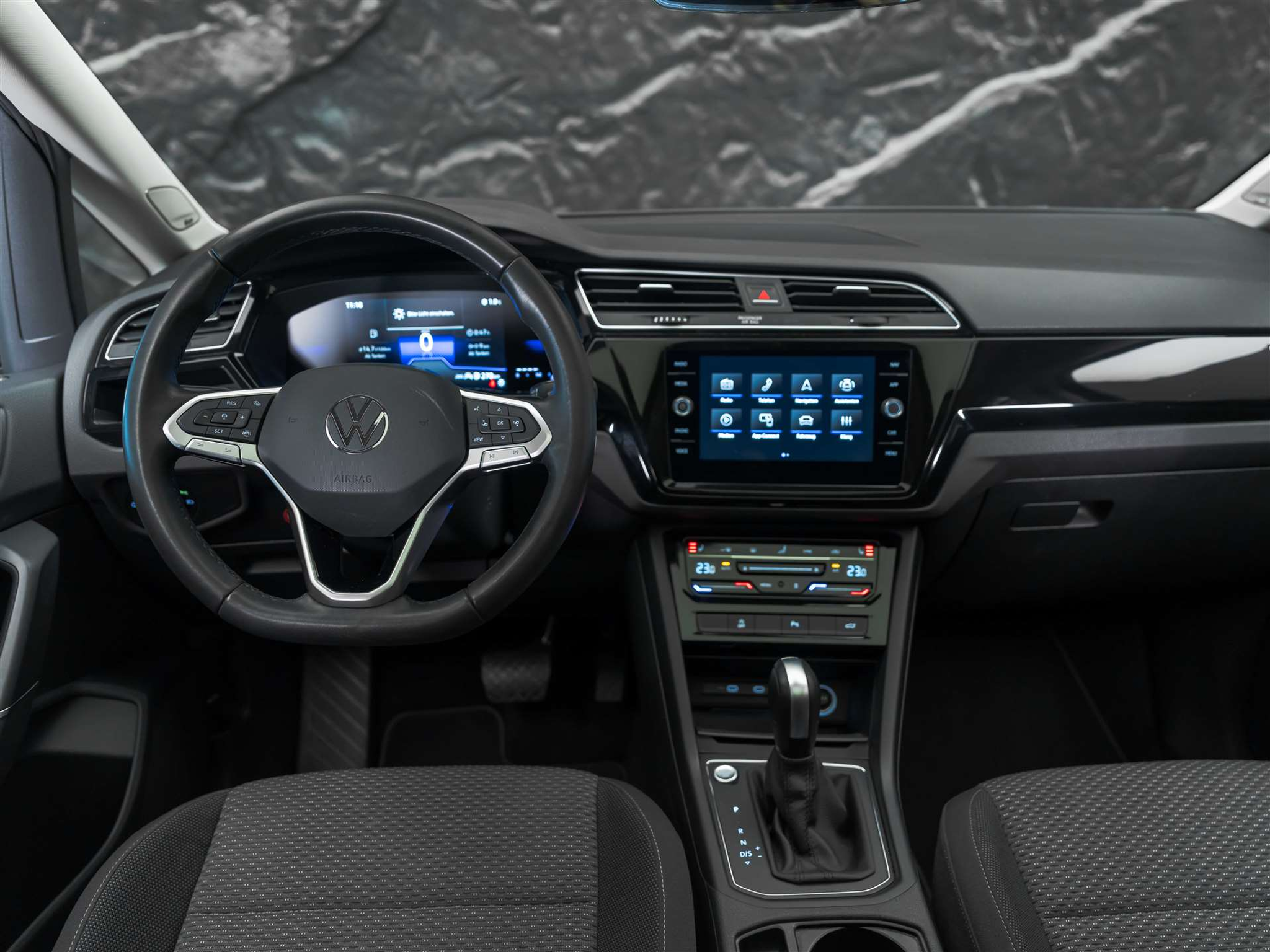 listing desktop thumbnail image 22