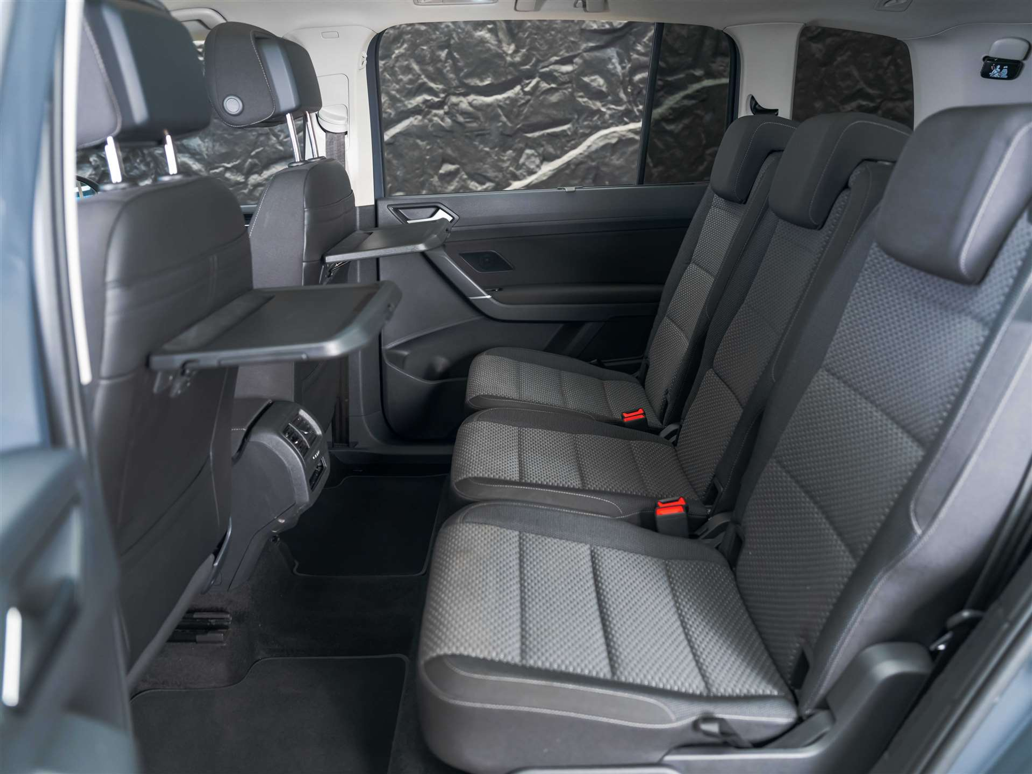 listing desktop thumbnail image 13