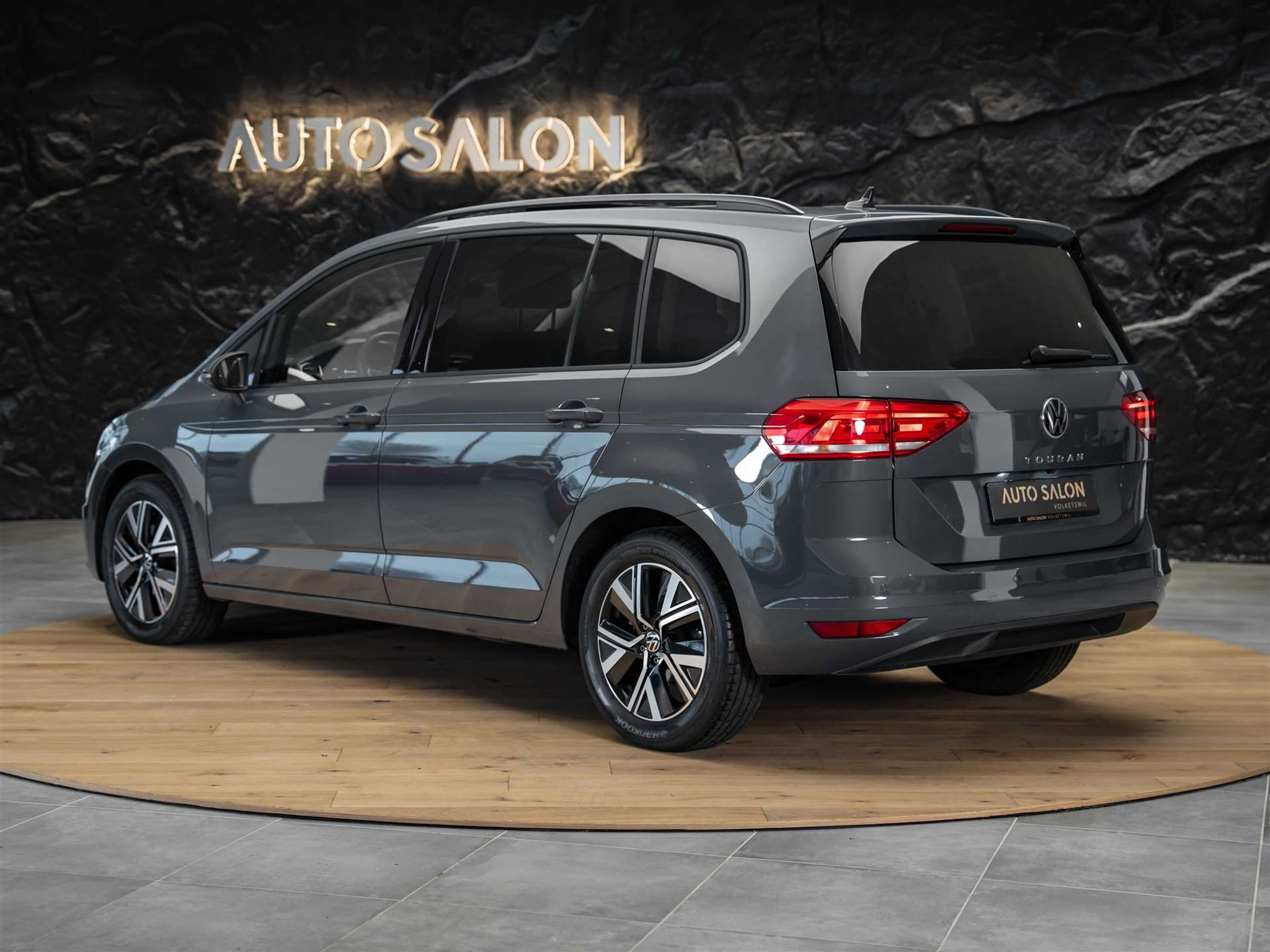 listing desktop thumbnail image 2