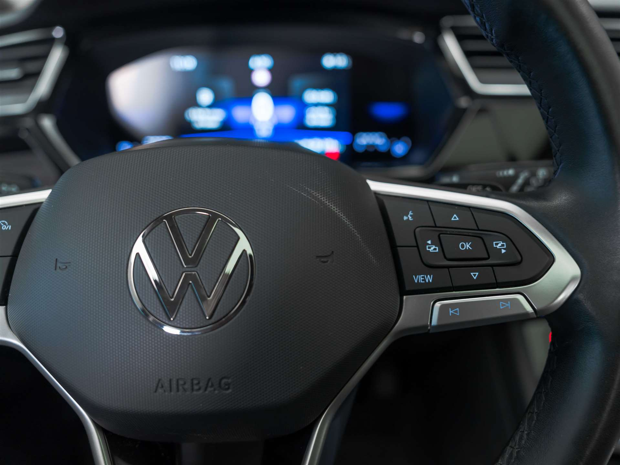 listing desktop thumbnail image 28