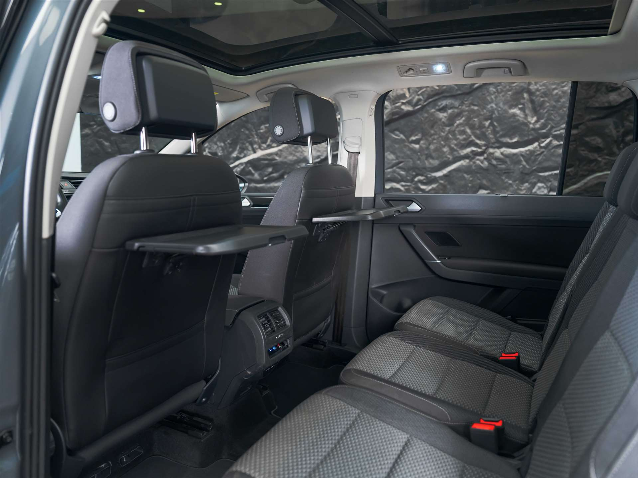 listing desktop thumbnail image 11