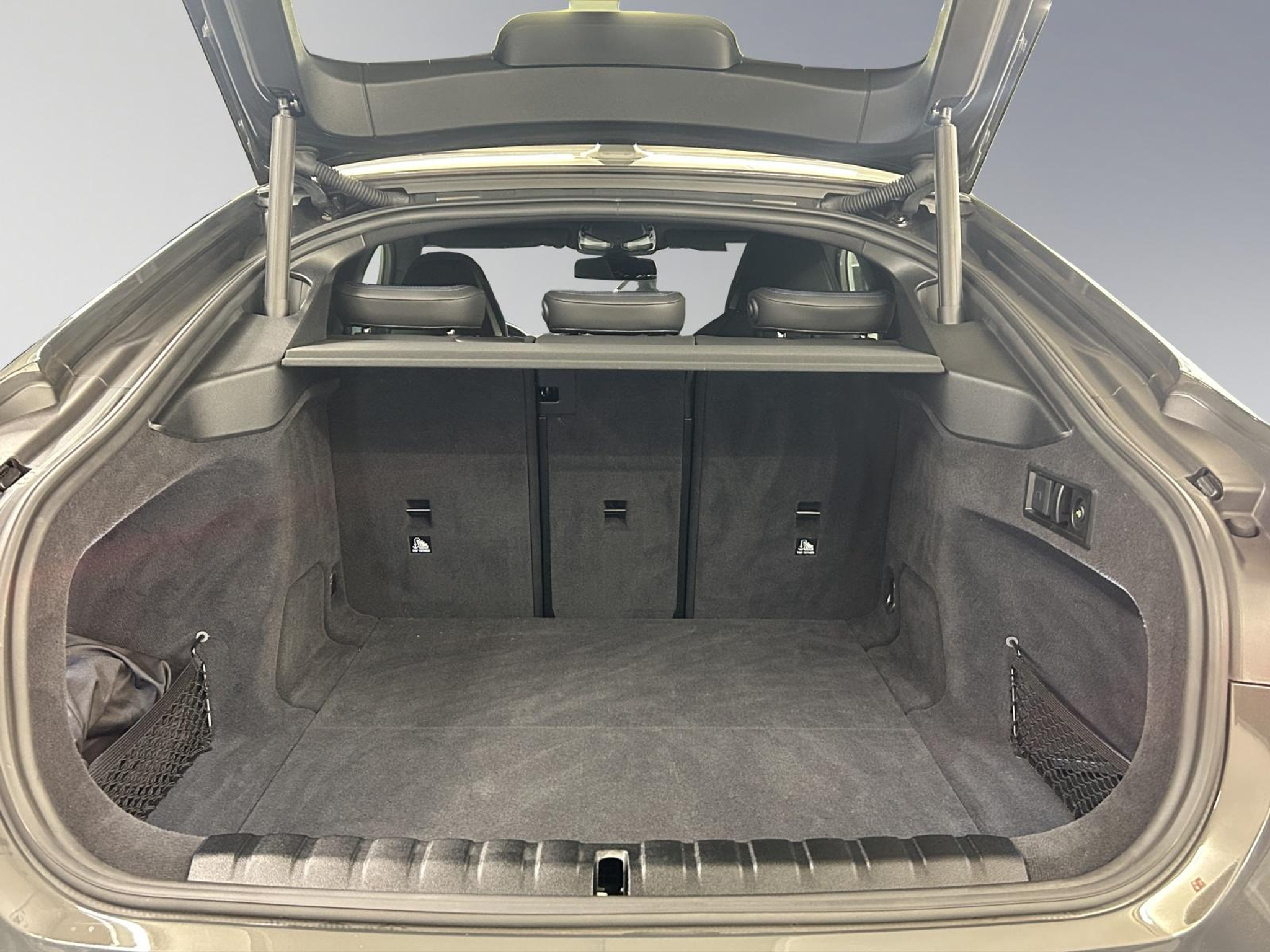 listing desktop thumbnail image 9