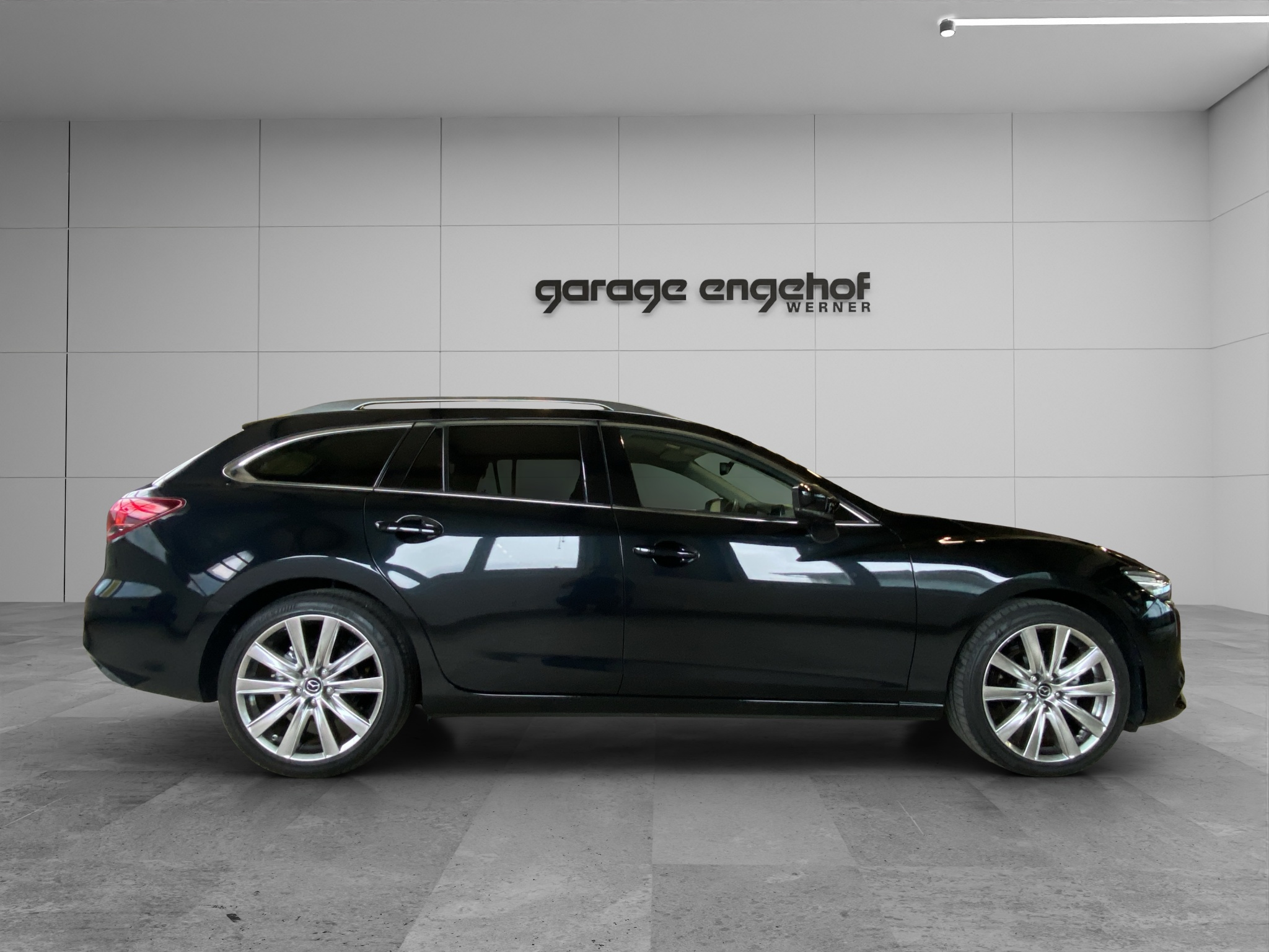 listing desktop thumbnail image 8