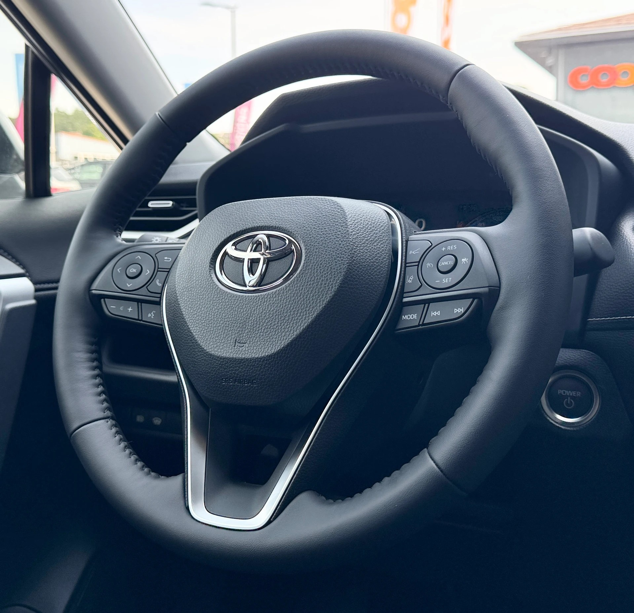 listing desktop thumbnail image 17