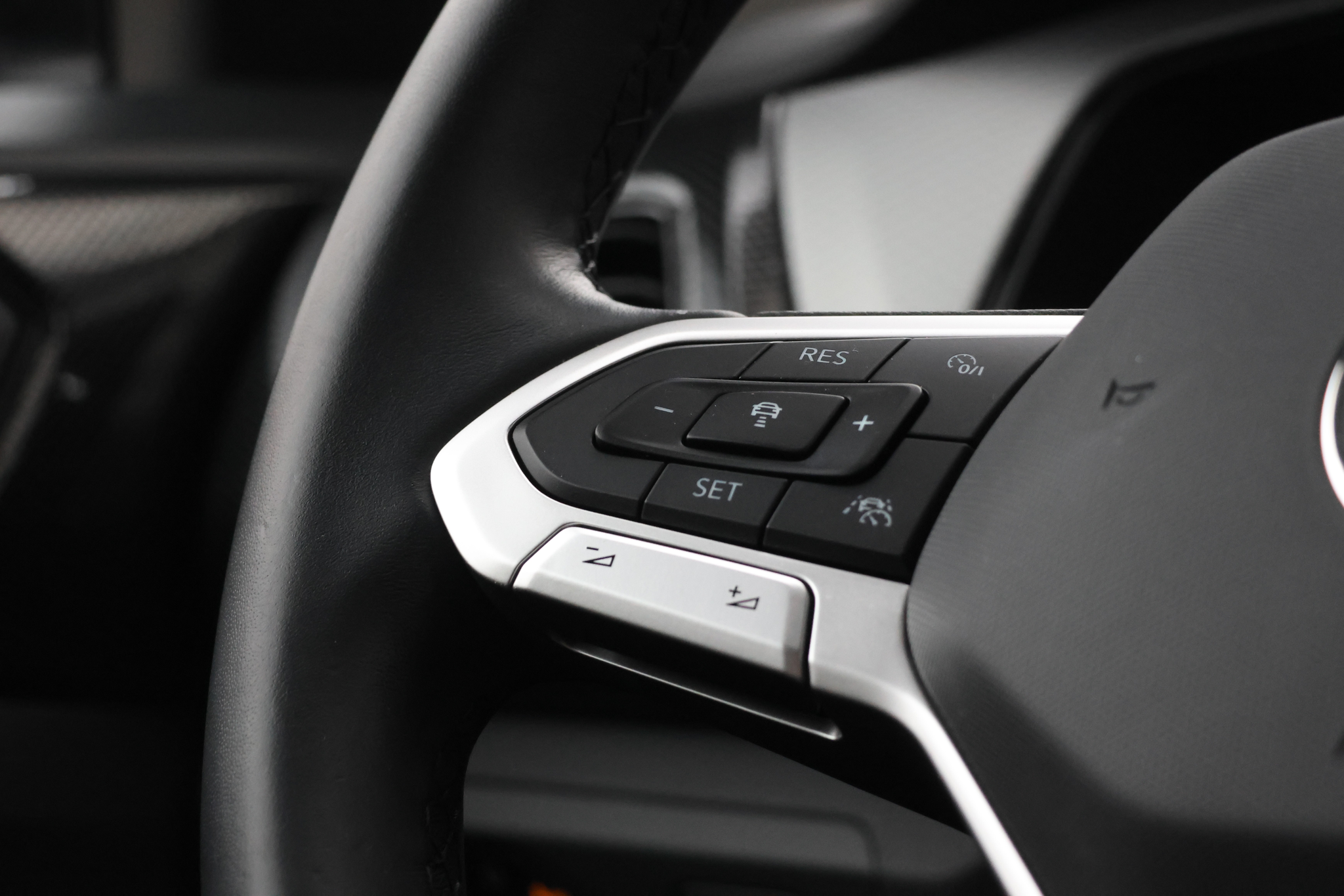 listing desktop thumbnail image 13