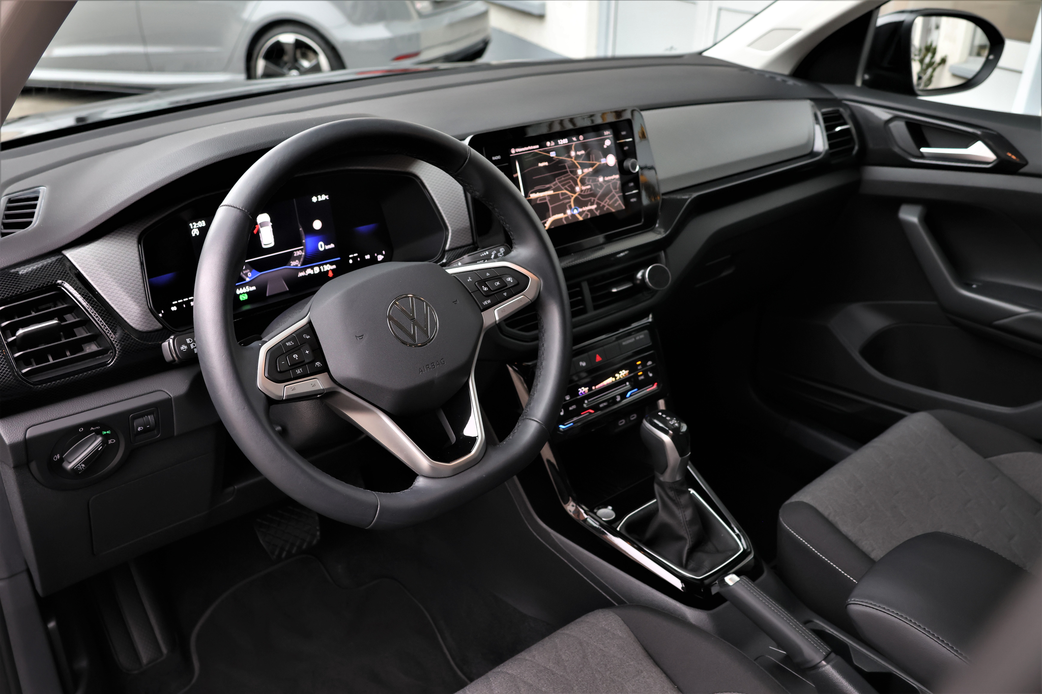 listing desktop thumbnail image 7