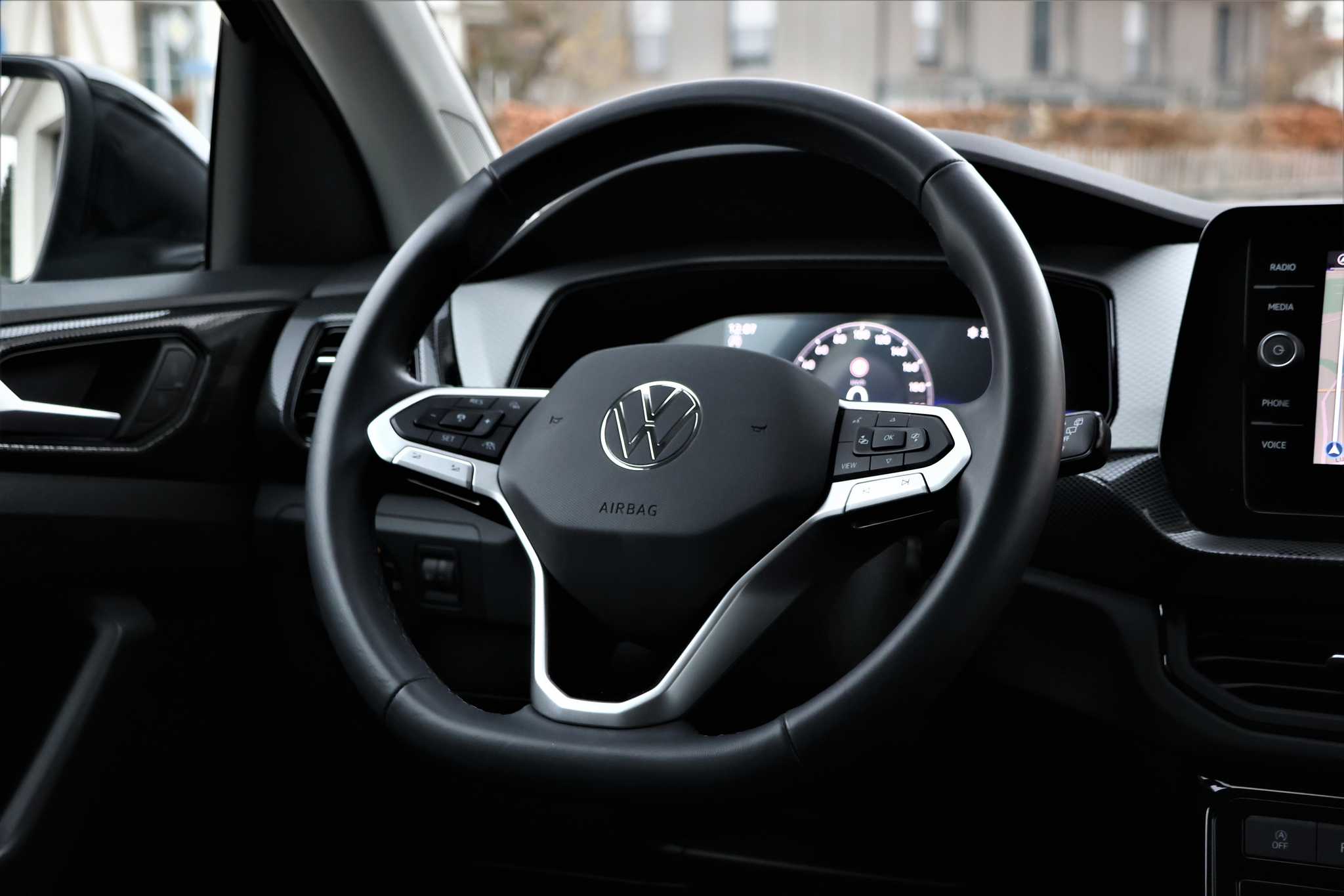 listing desktop thumbnail image 11