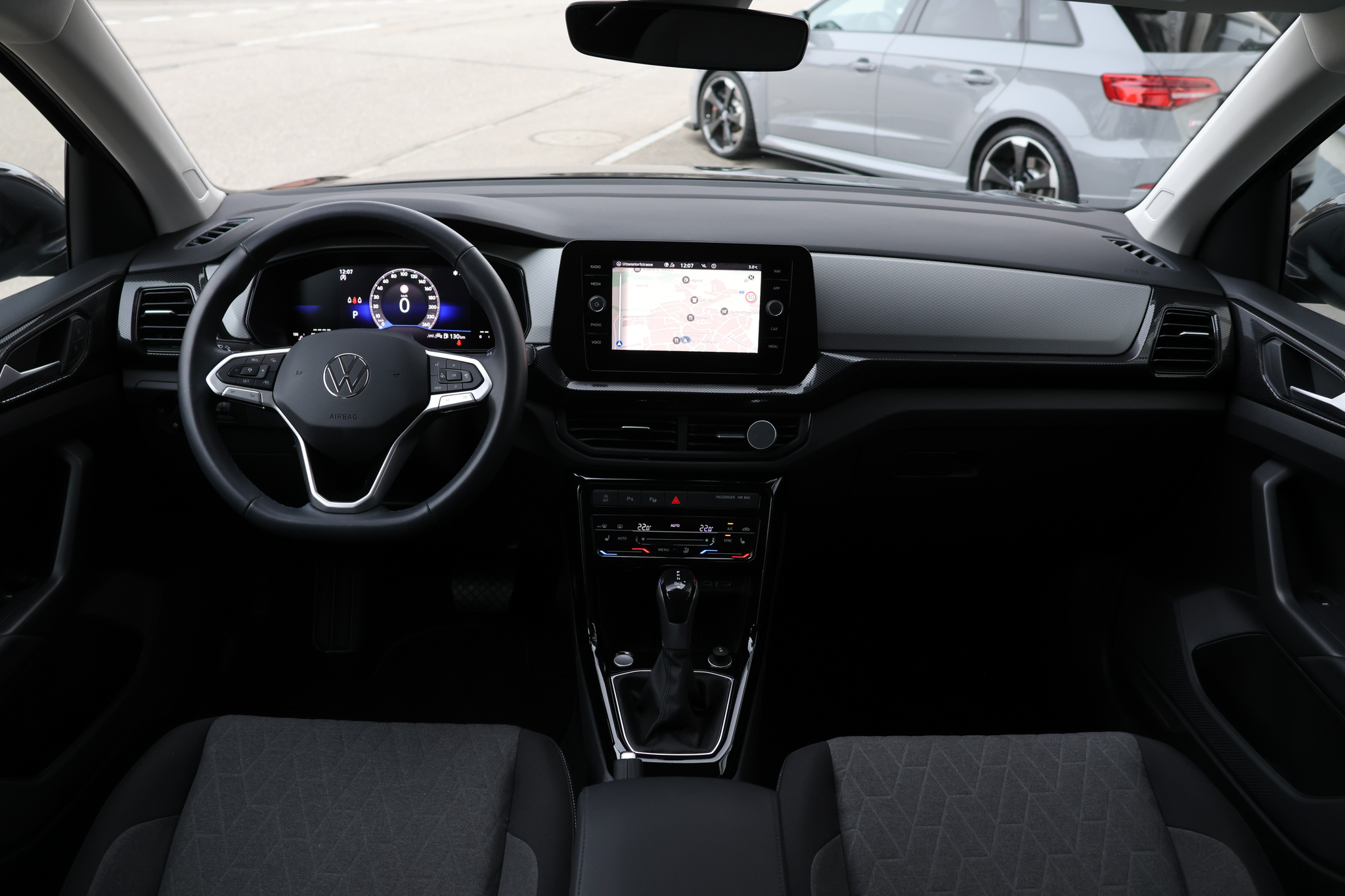 listing desktop thumbnail image 12