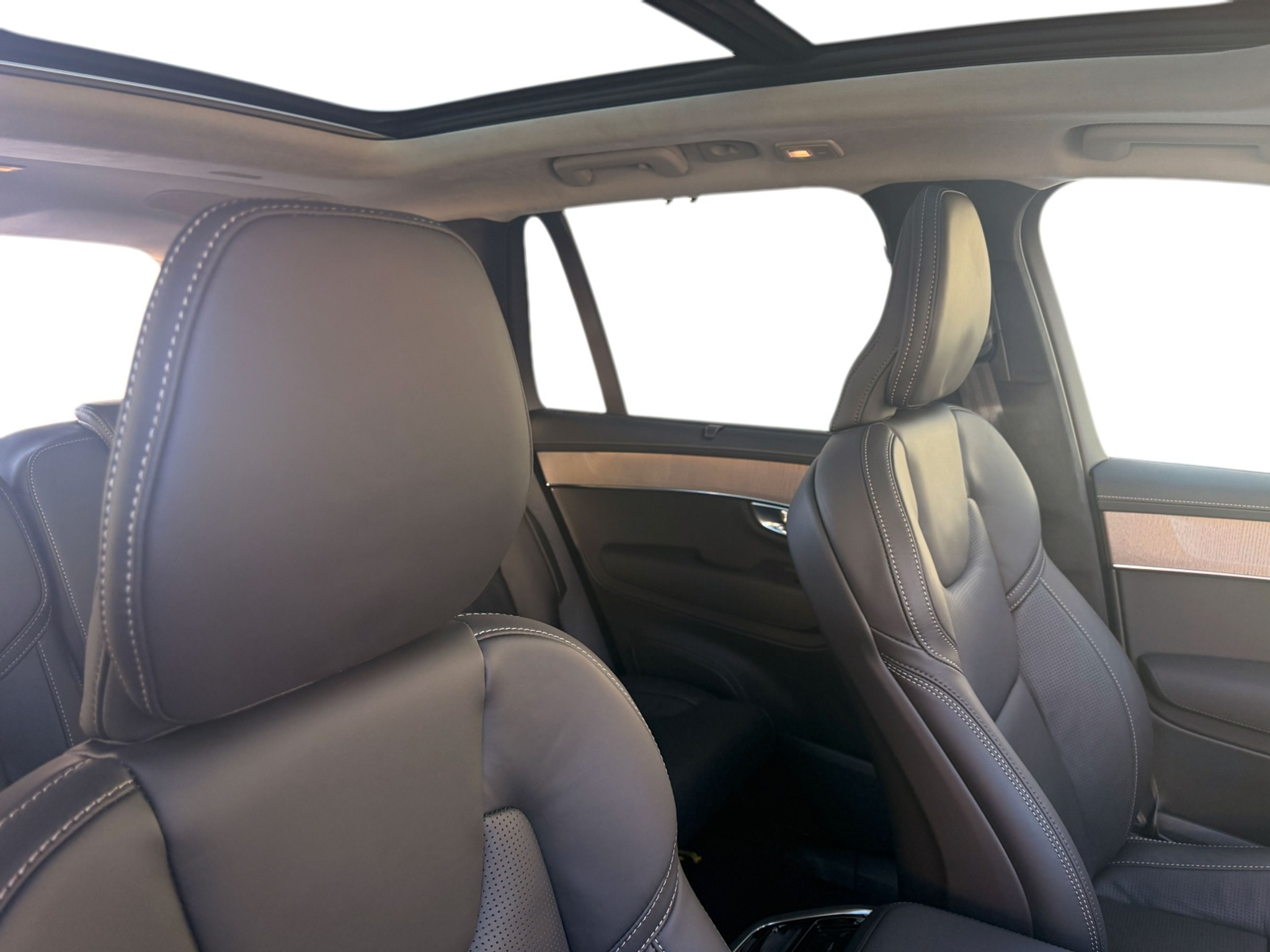 listing desktop thumbnail image 9