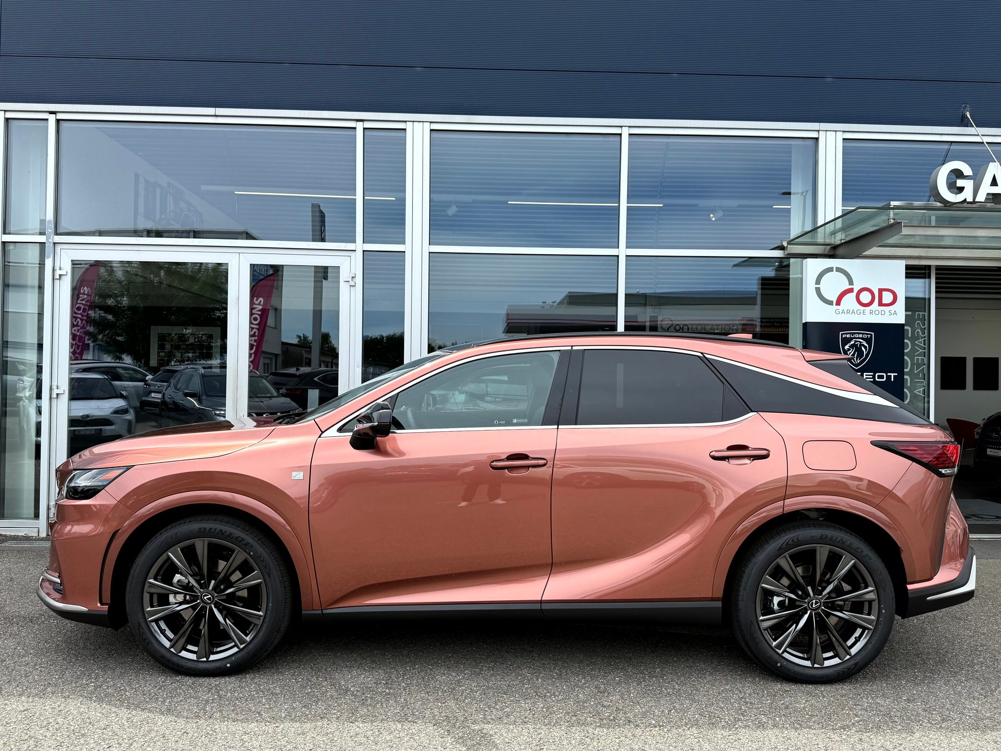 listing desktop thumbnail image 4