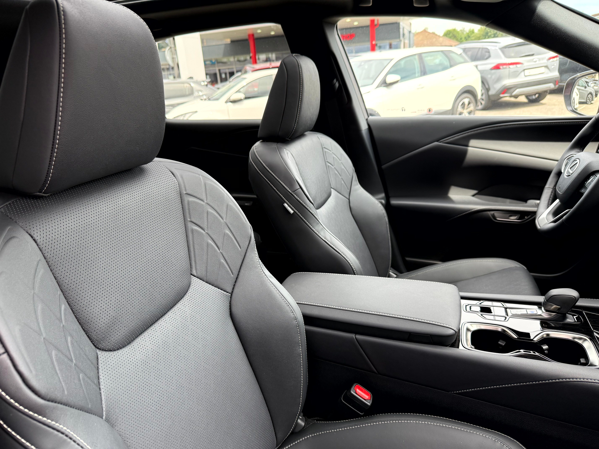 listing desktop thumbnail image 13