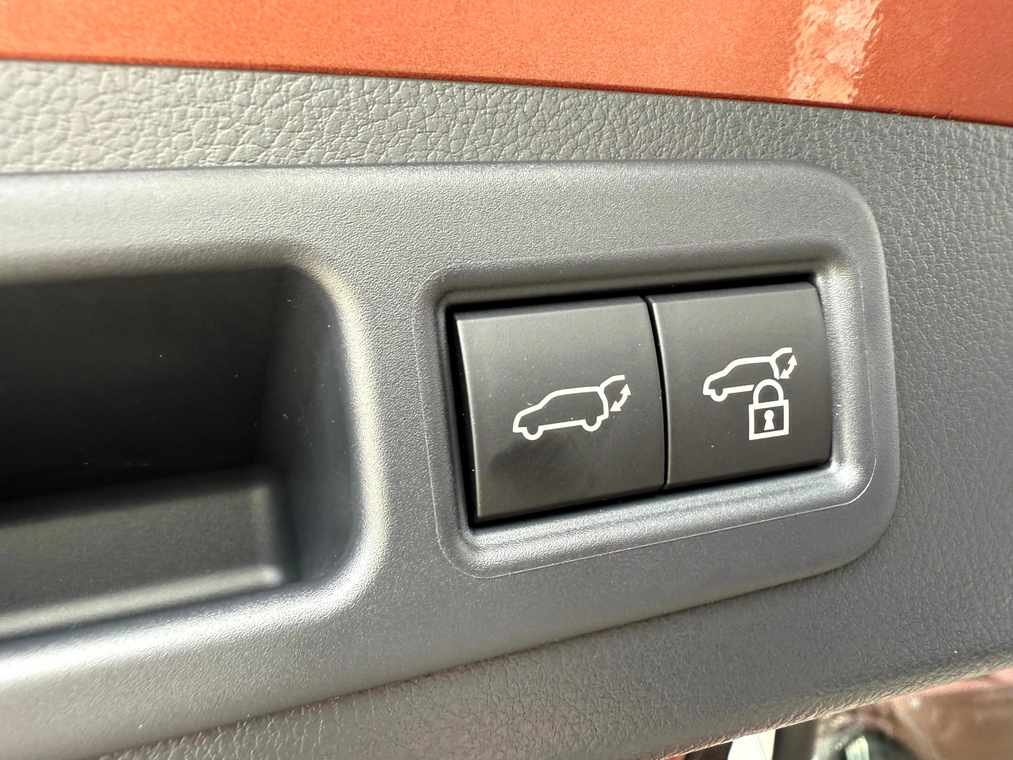 listing desktop thumbnail image 10