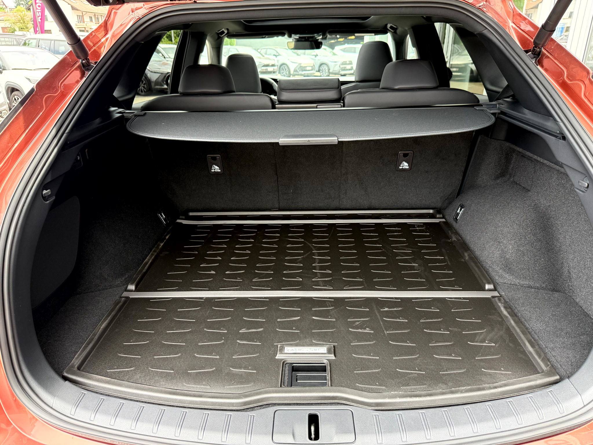 listing desktop thumbnail image 30