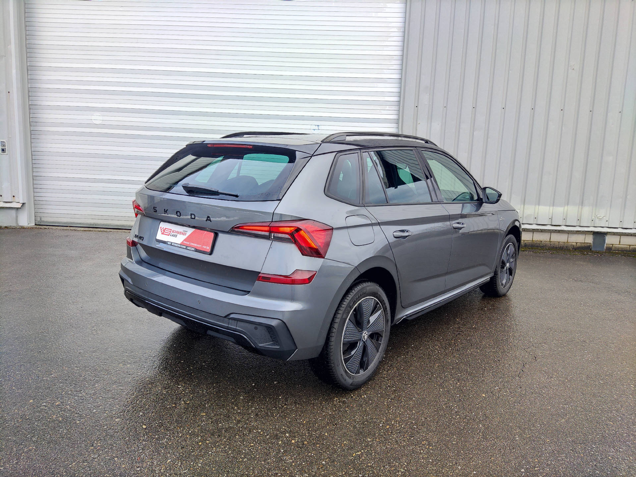 listing desktop thumbnail image 7